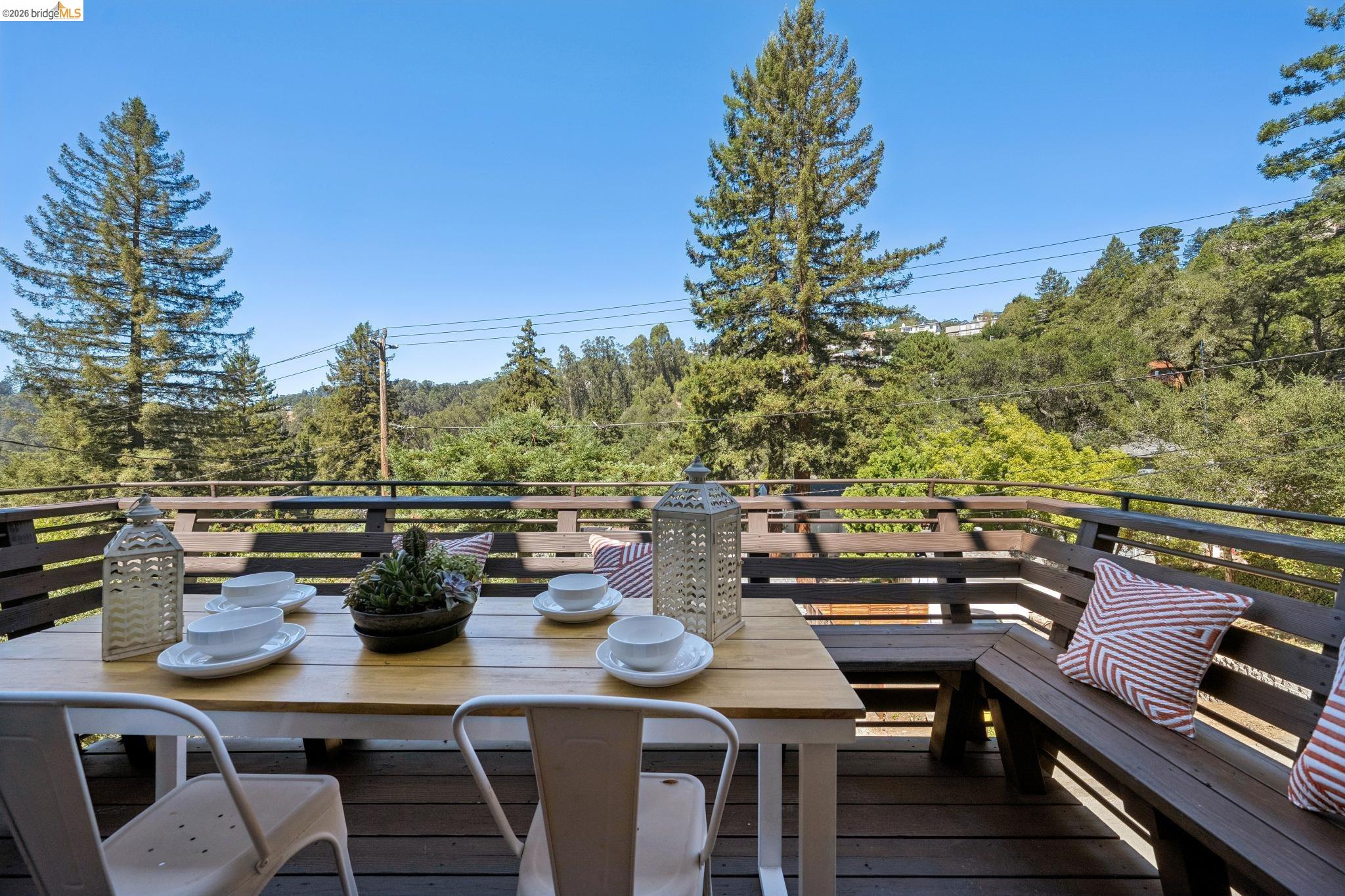6474 Oakwood Dr, Oakland CA 94611 — photo 9