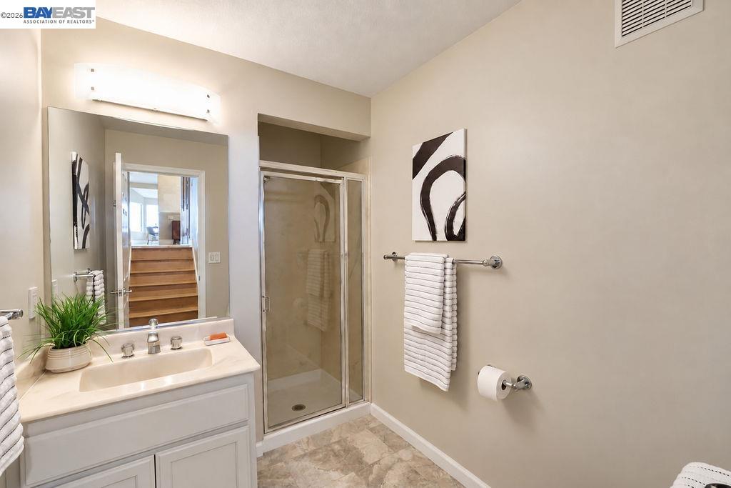 8 Starview Dr, Oakland CA 94618 — photo 30
