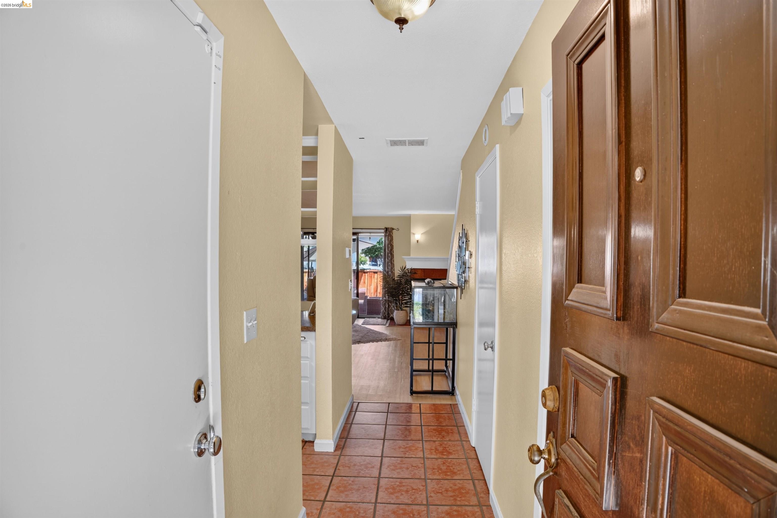 109 Peppermill Ln, Pittsburg, CA 94565 photo 2
