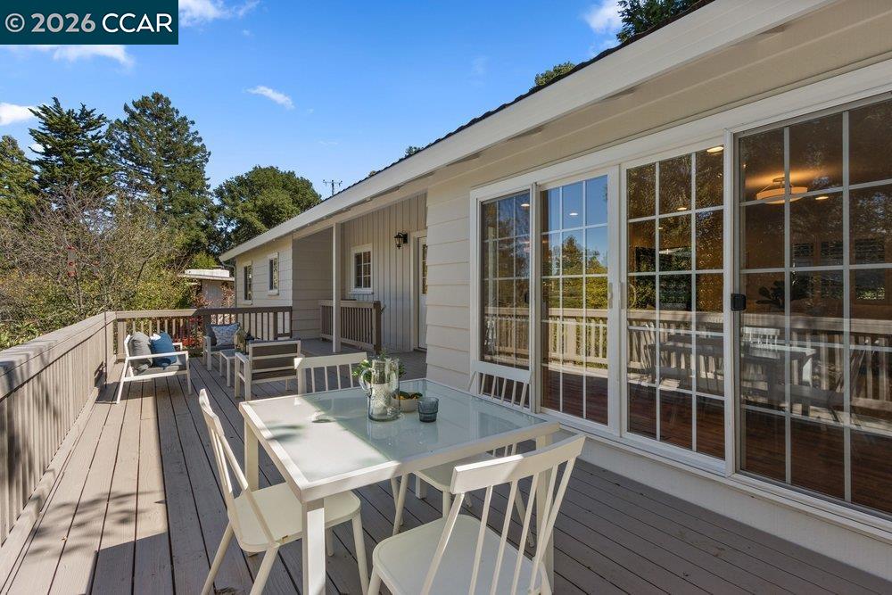 358 El Toyonal, Orinda CA 94563 — photo 15