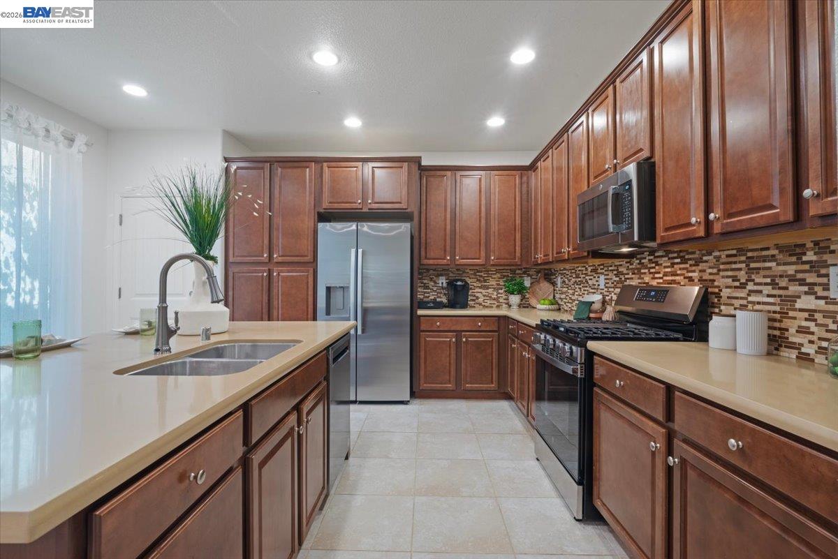319 W Aventino Ave, Mountain House, CA 95391 photo 13