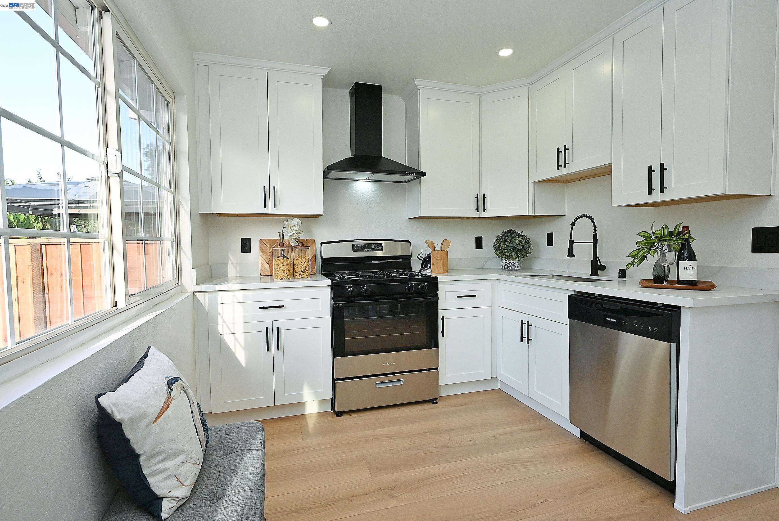 361 Tippecanoe Ave, Hayward, CA 94544 photo 6