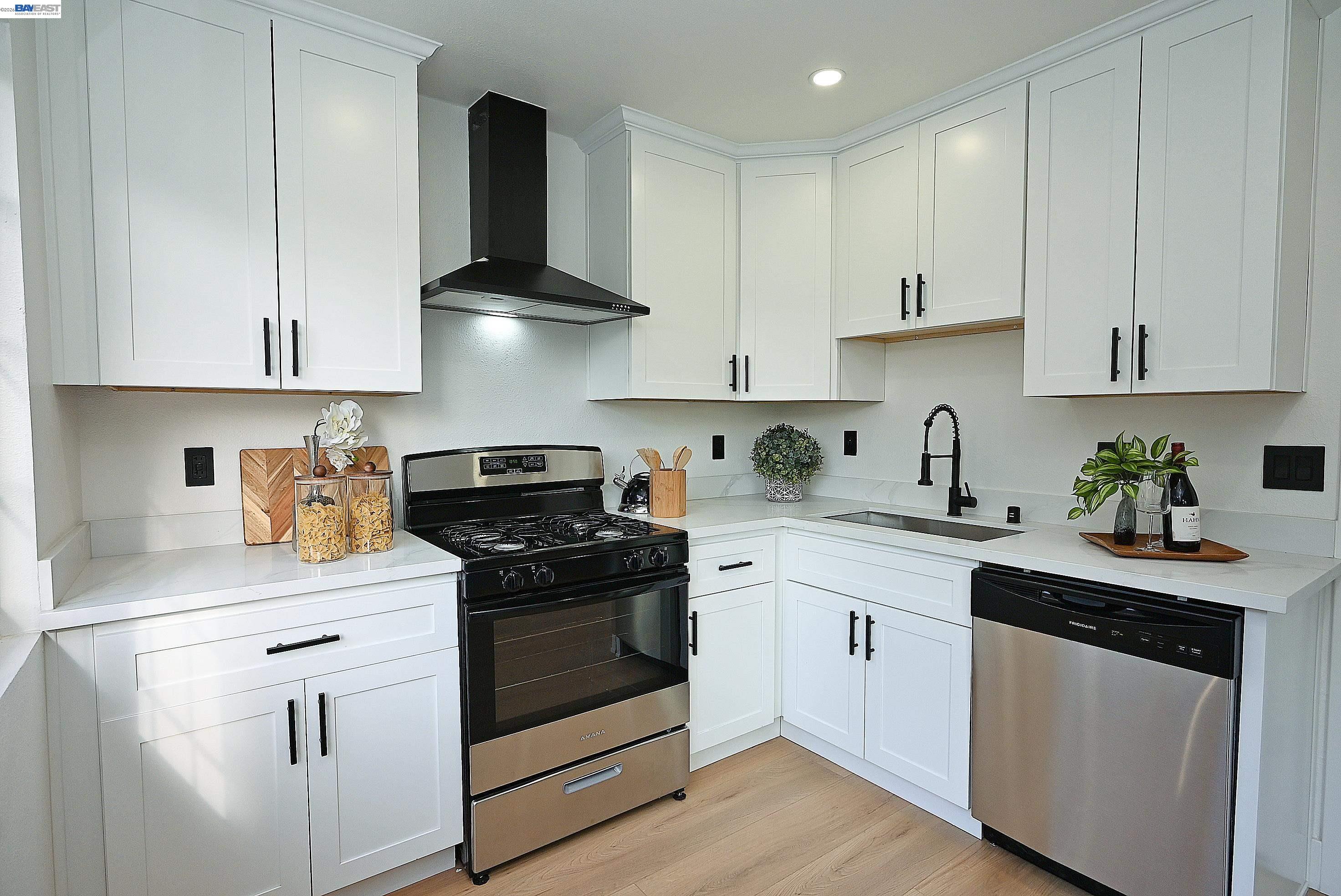 361 Tippecanoe Ave, Hayward, CA 94544 photo 8