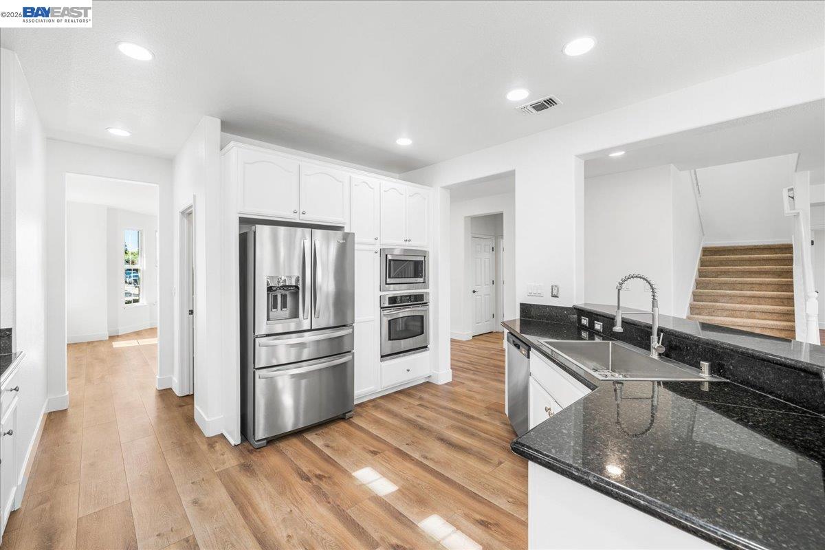1461 Biarritz St, Tracy CA 95304 — photo 23