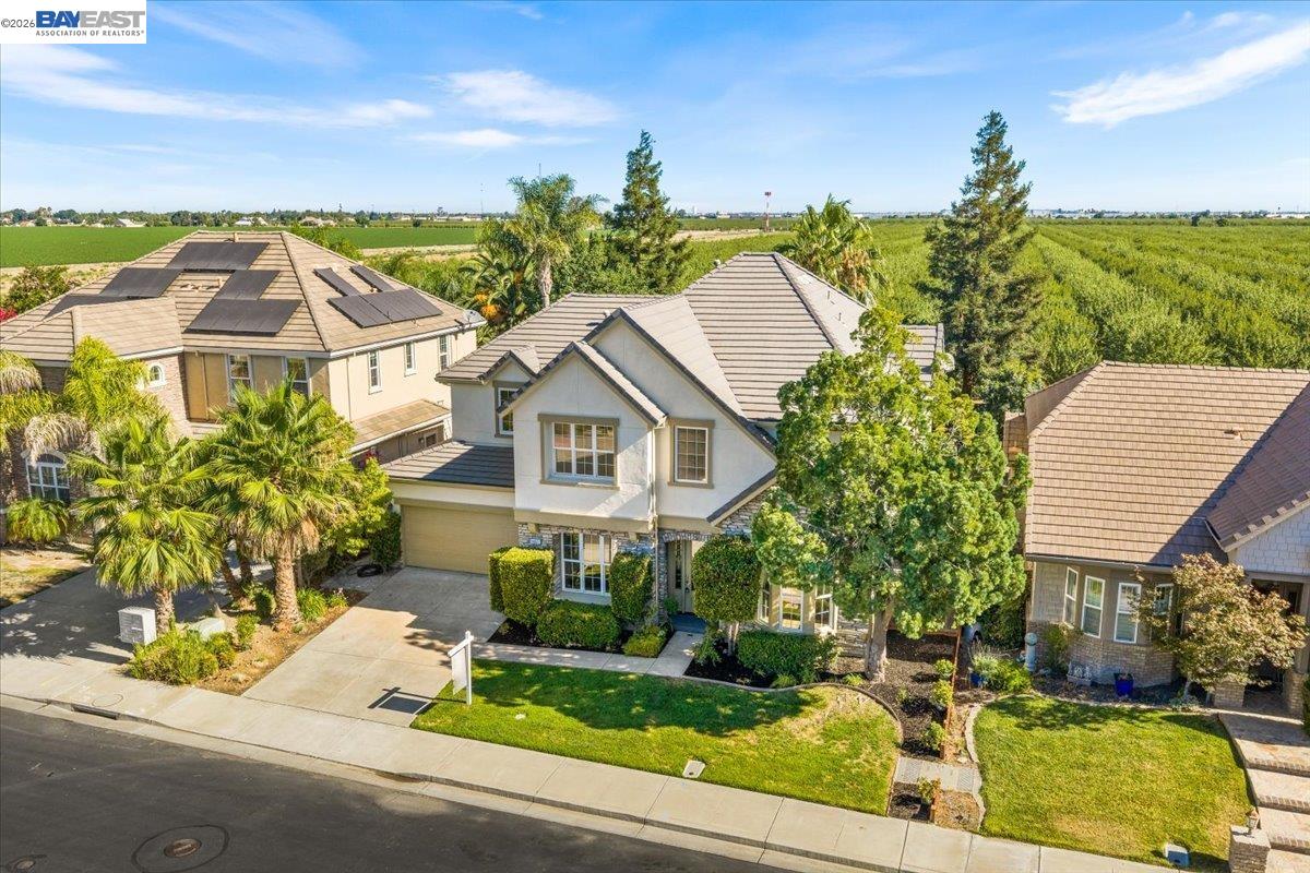 1461 Biarritz St, Tracy CA 95304 — photo 4