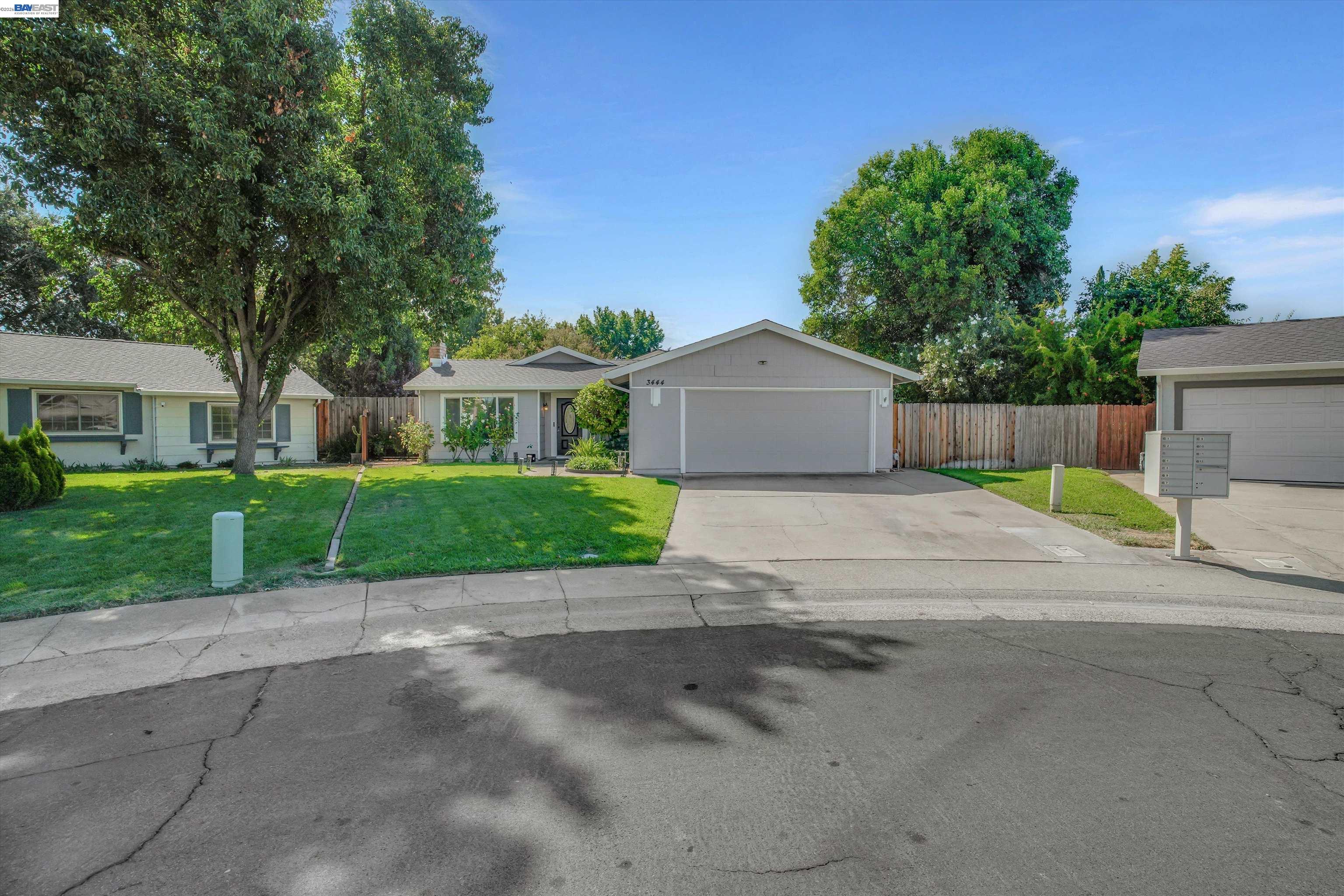 3444 Spartan Way, Sacramento CA 95826 — photo 3