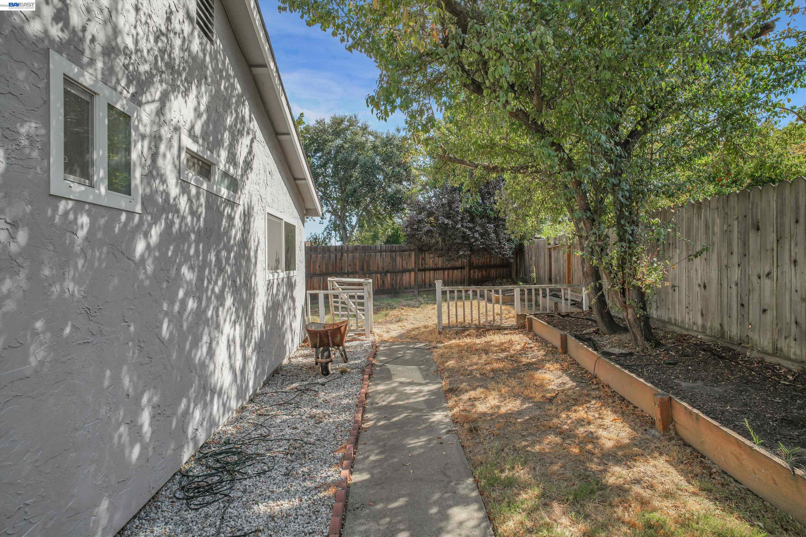 3444 Spartan Way, Sacramento CA 95826 — photo 34