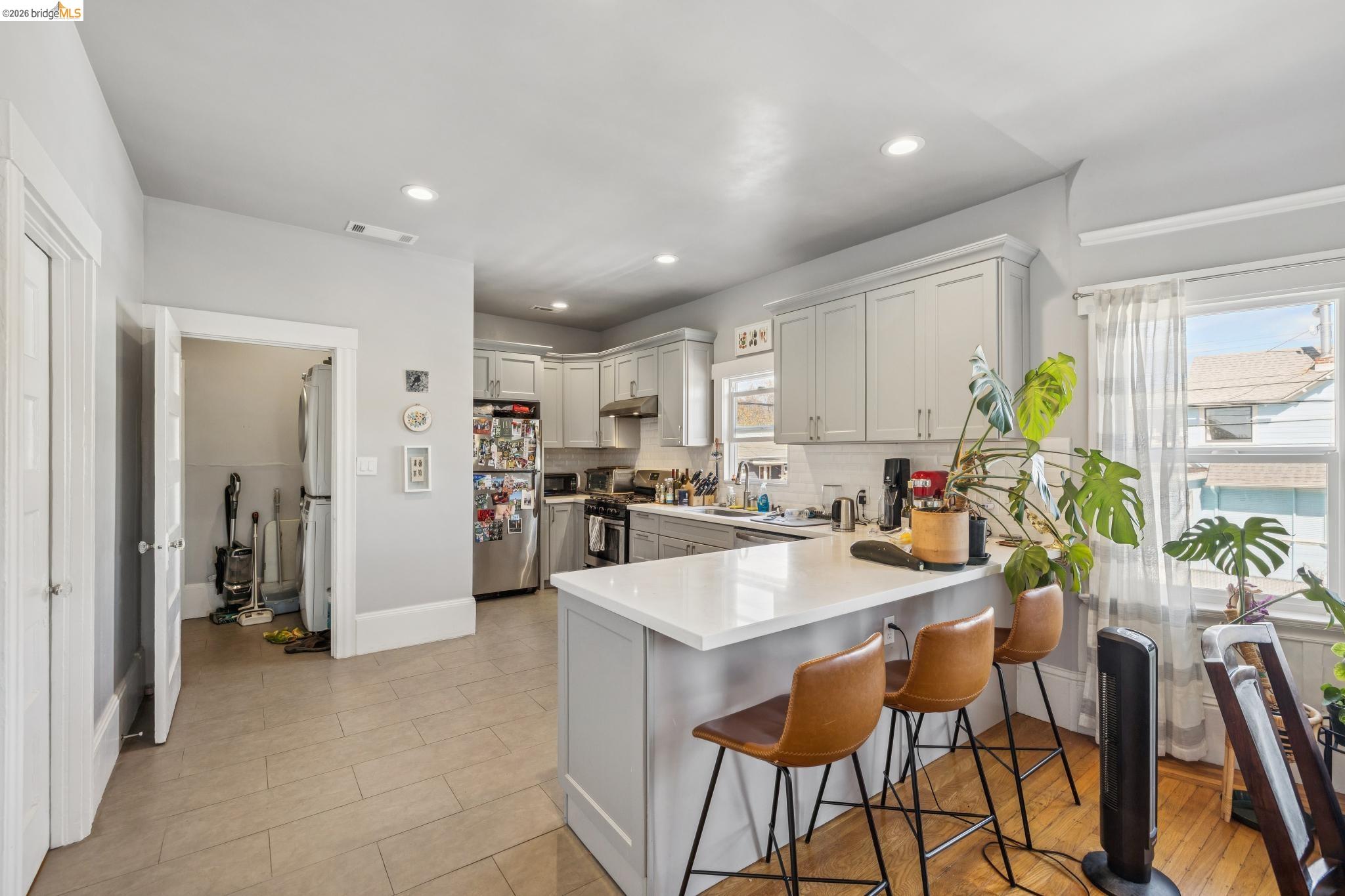 5401 Genoa, Oakland CA 94611 — photo 13