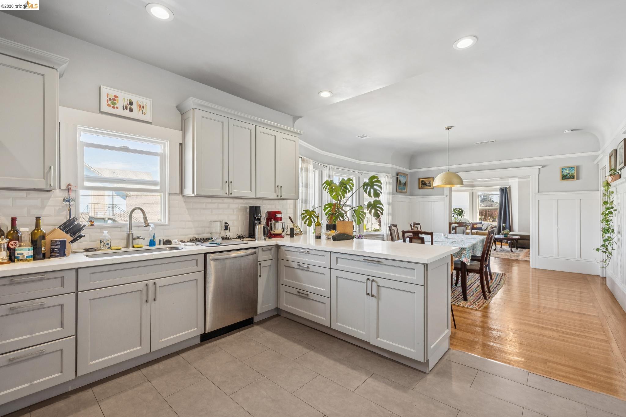 5401 Genoa, Oakland CA 94611 — photo 16