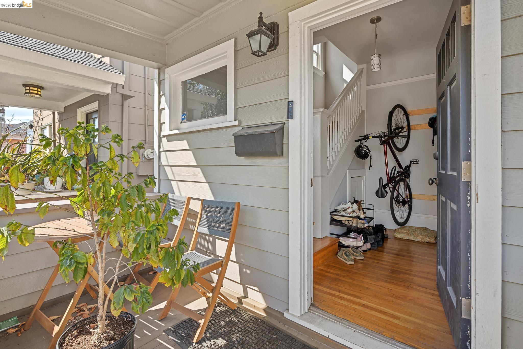 5401 Genoa, Oakland CA 94611 — photo 3