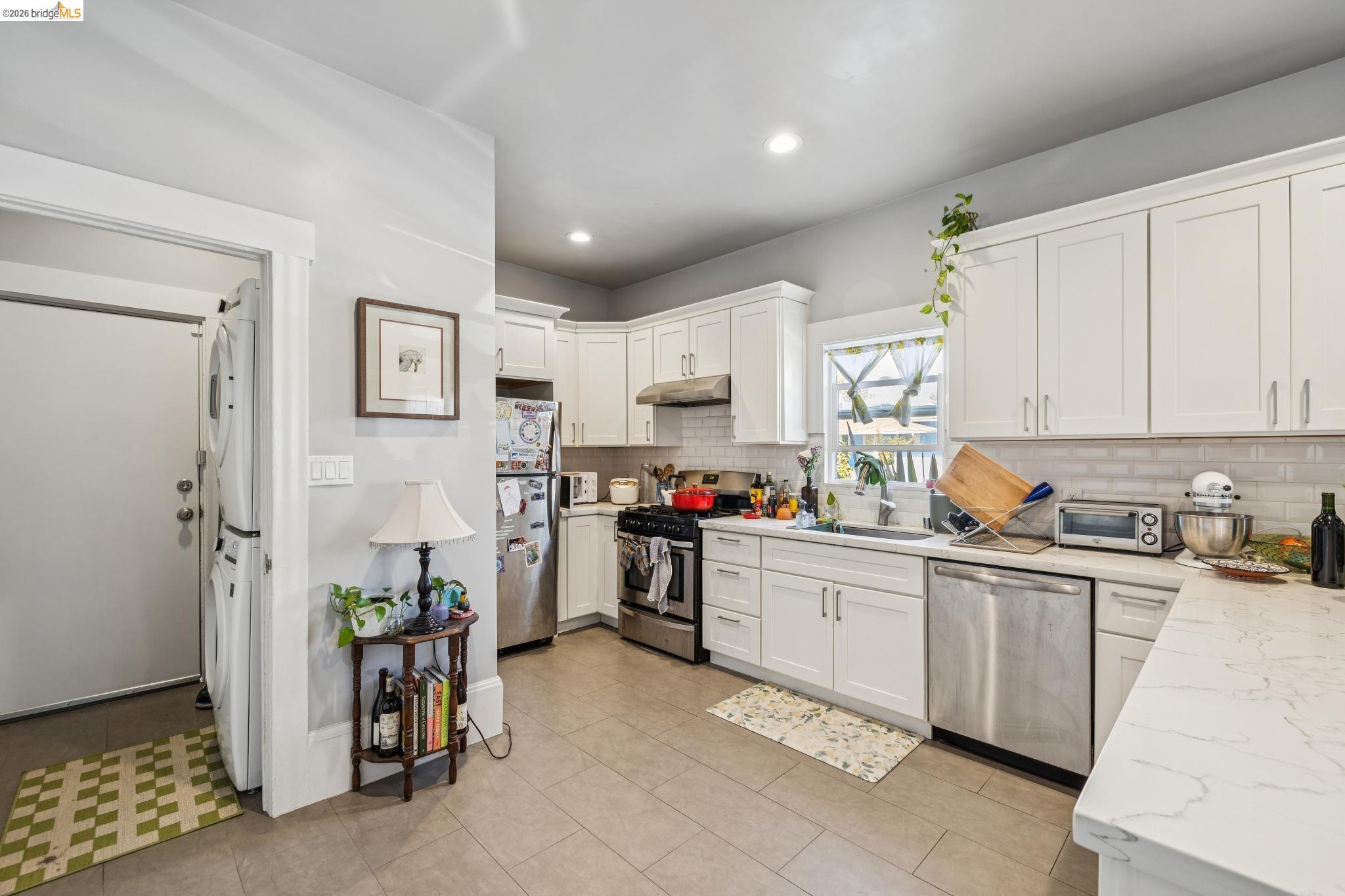 5401 Genoa, Oakland CA 94611 — photo 31