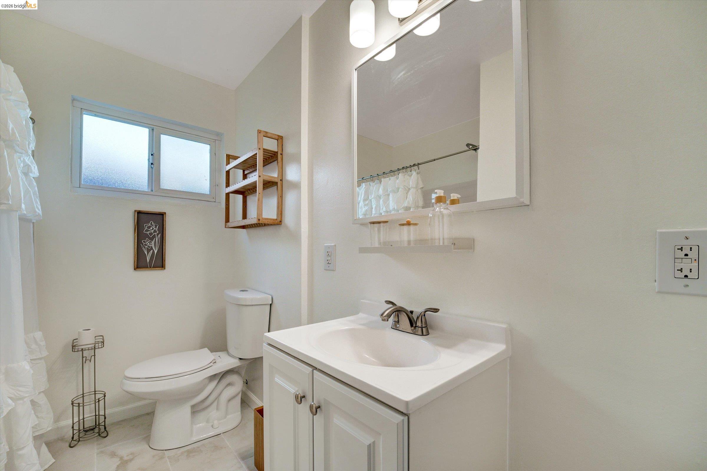 2515 Oliver Ave, Oakland CA 94605 — photo 35