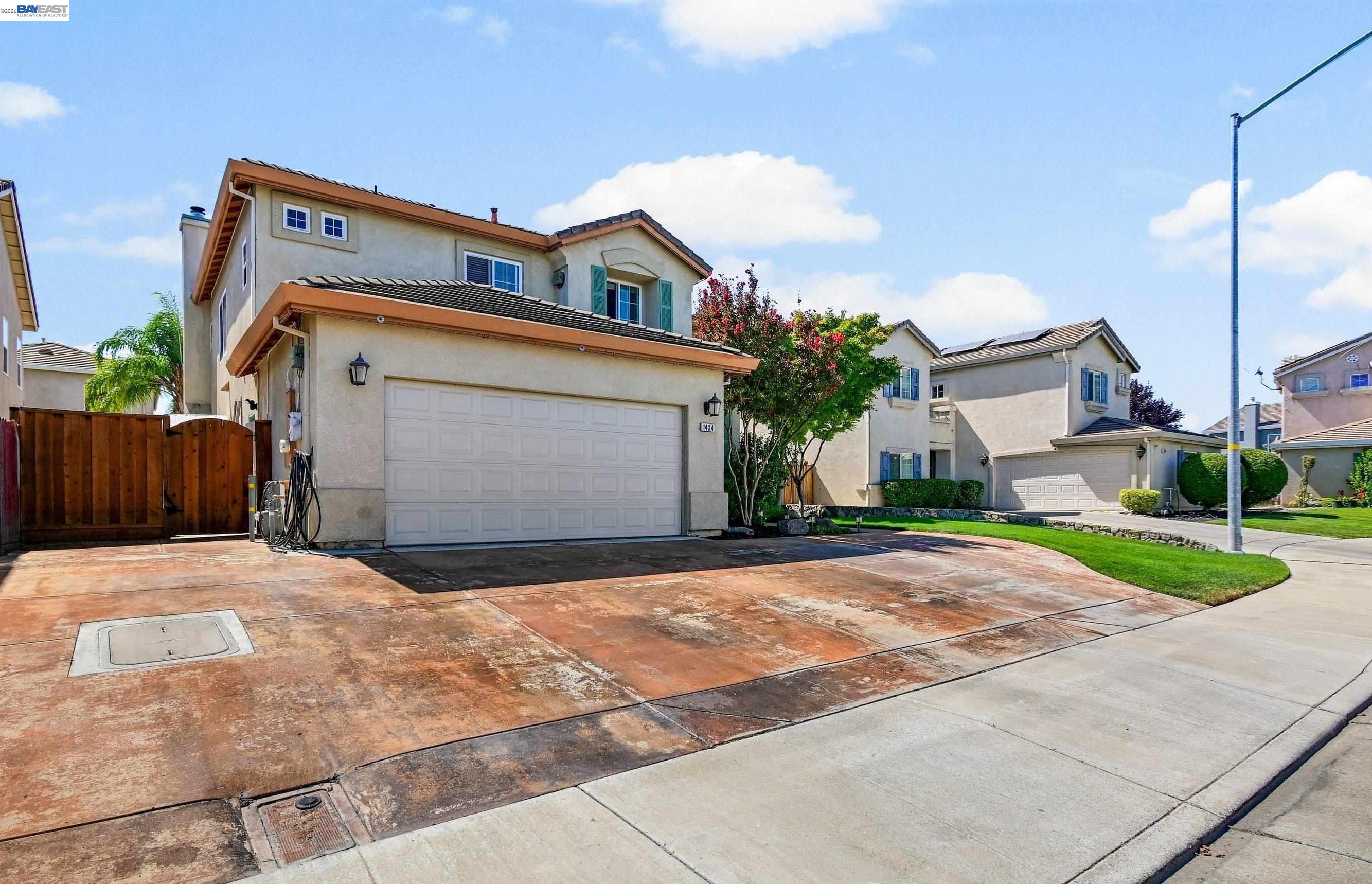 1434 Olivia Ct, Tracy, CA 95377 photo 2