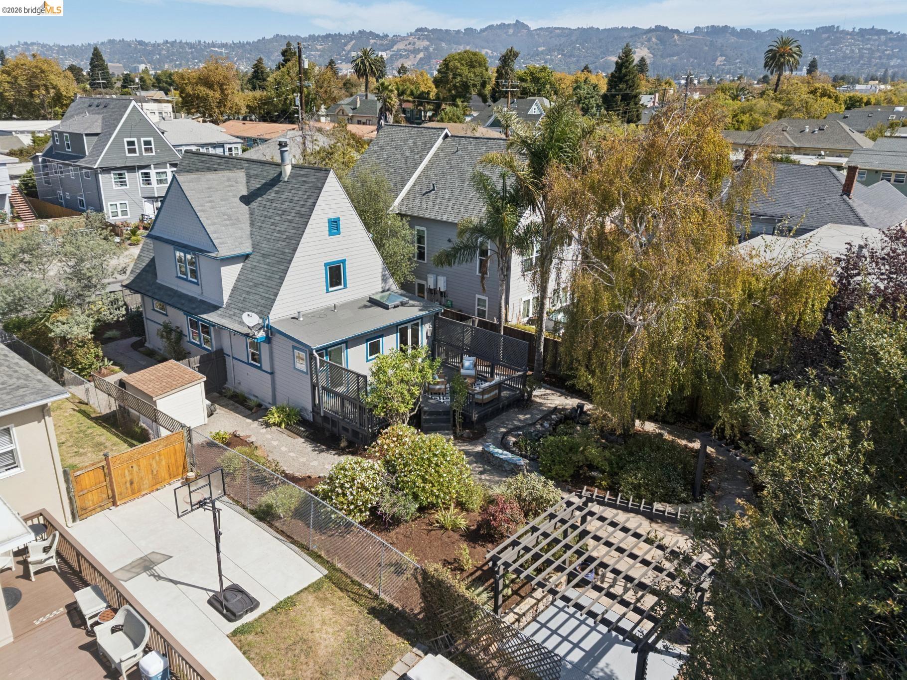 915 63Rd St, Oakland CA 94608 — photo 98