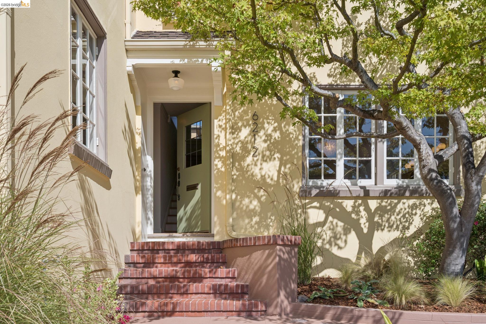 6212 ROCKWELL St, Oakland CA 94618 — photo 8