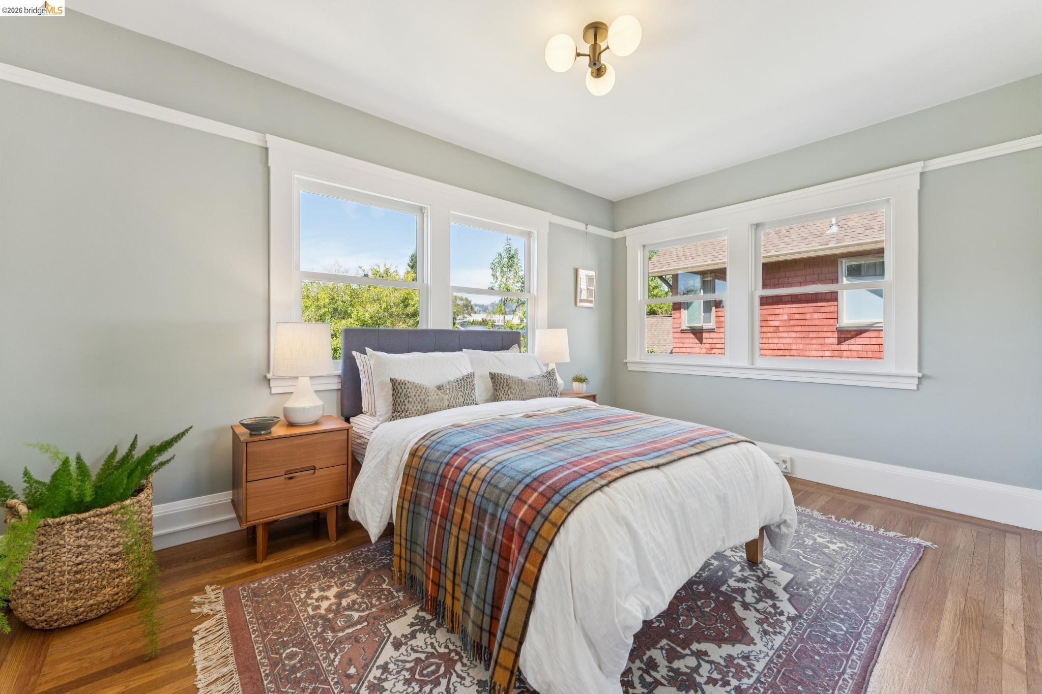 5701 Oak Grove Ave, Oakland CA 94618 — photo 24