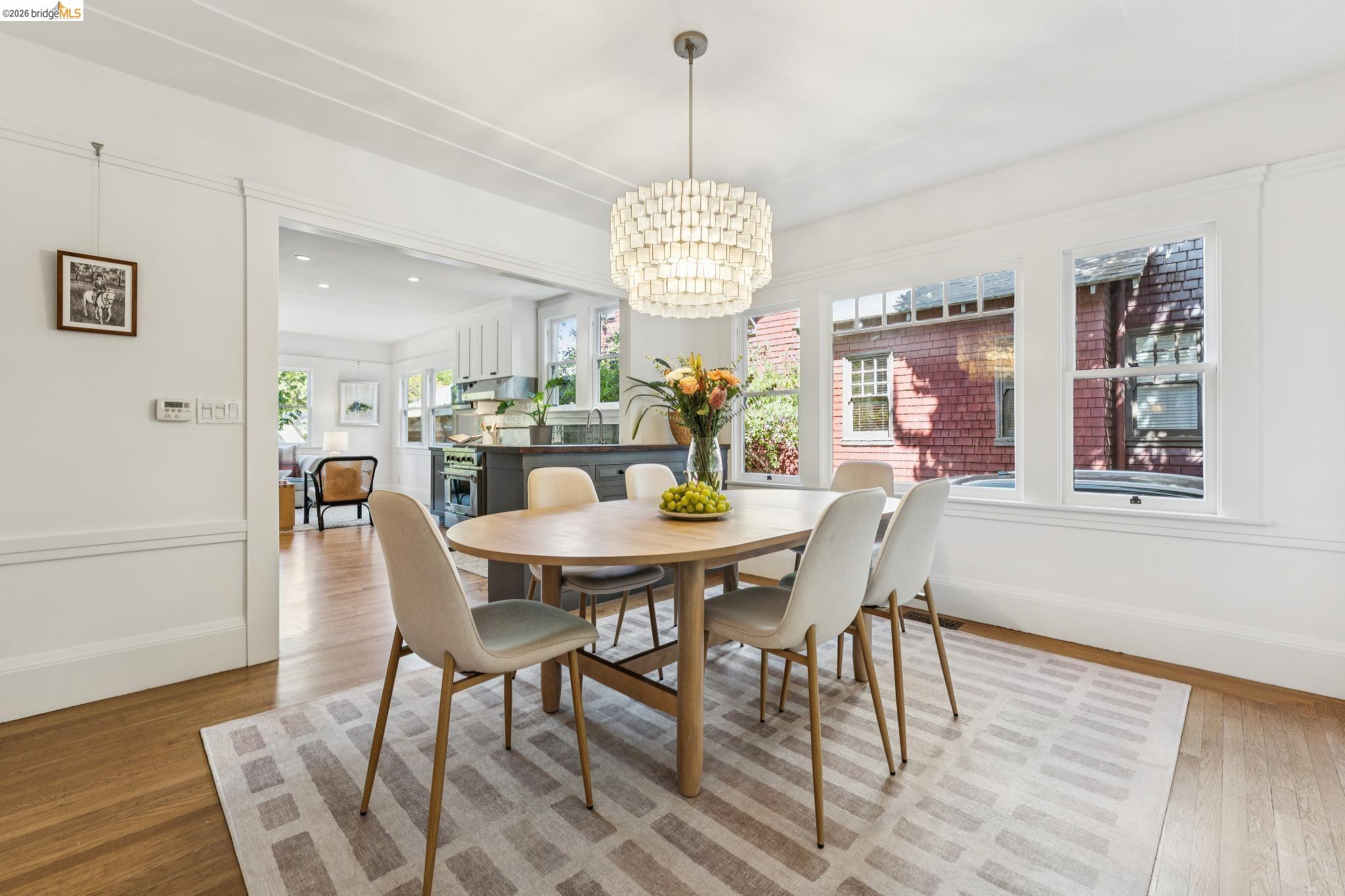 5701 Oak Grove Ave, Oakland CA 94618 — photo 9