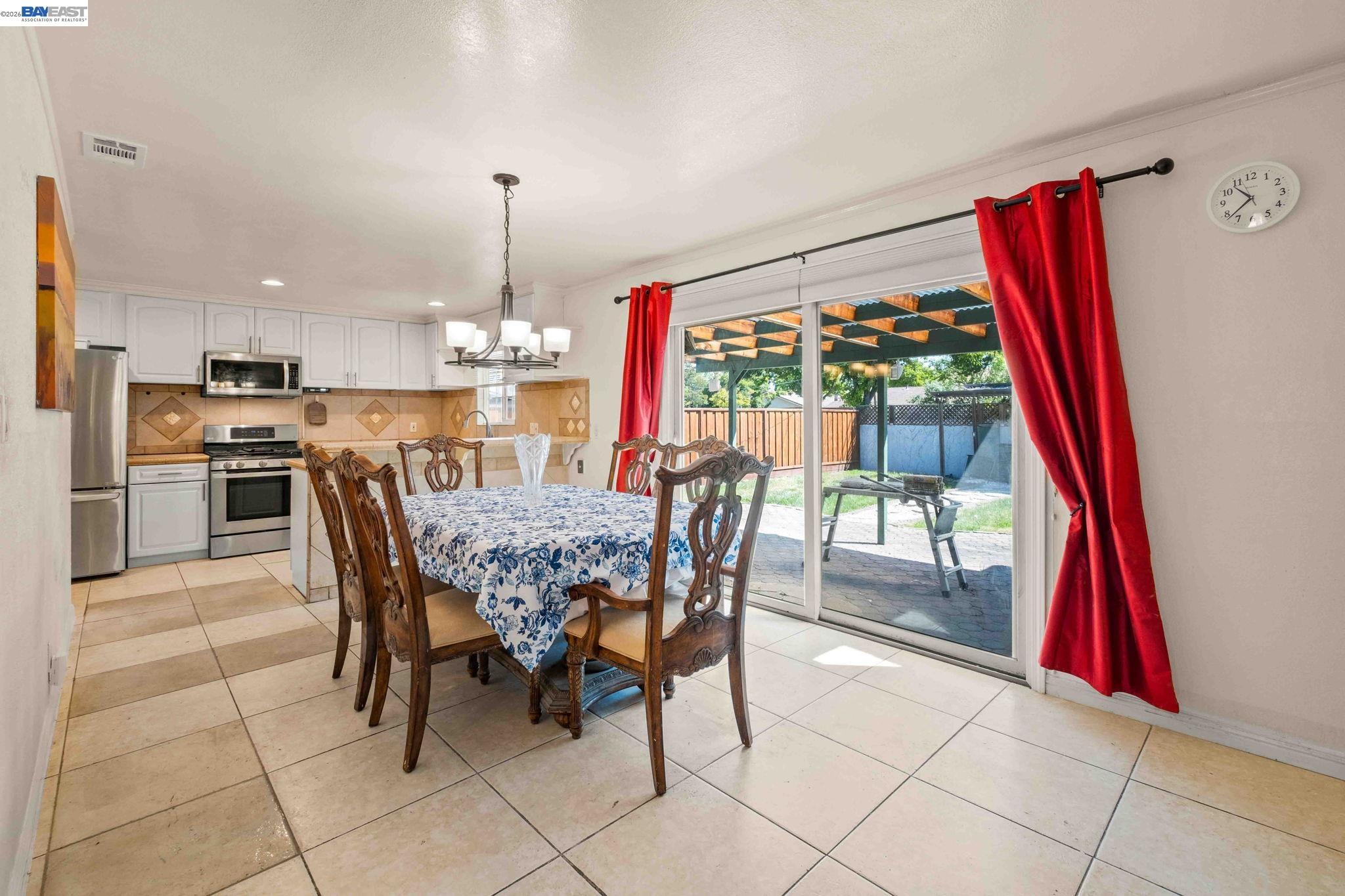 8591 Beverly Ln, Dublin CA 94568 — photo 7