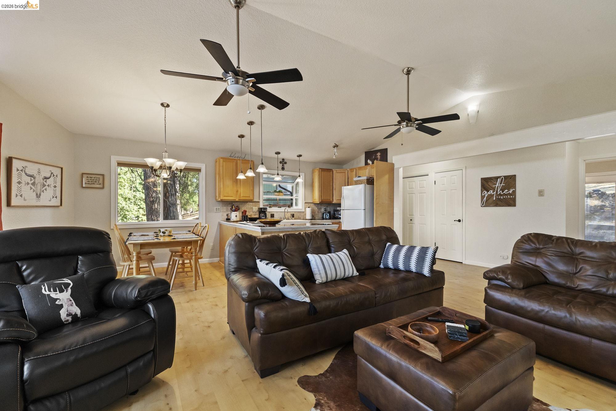 19369 Ferretti Rd, Groveland CA 95321 — photo 9
