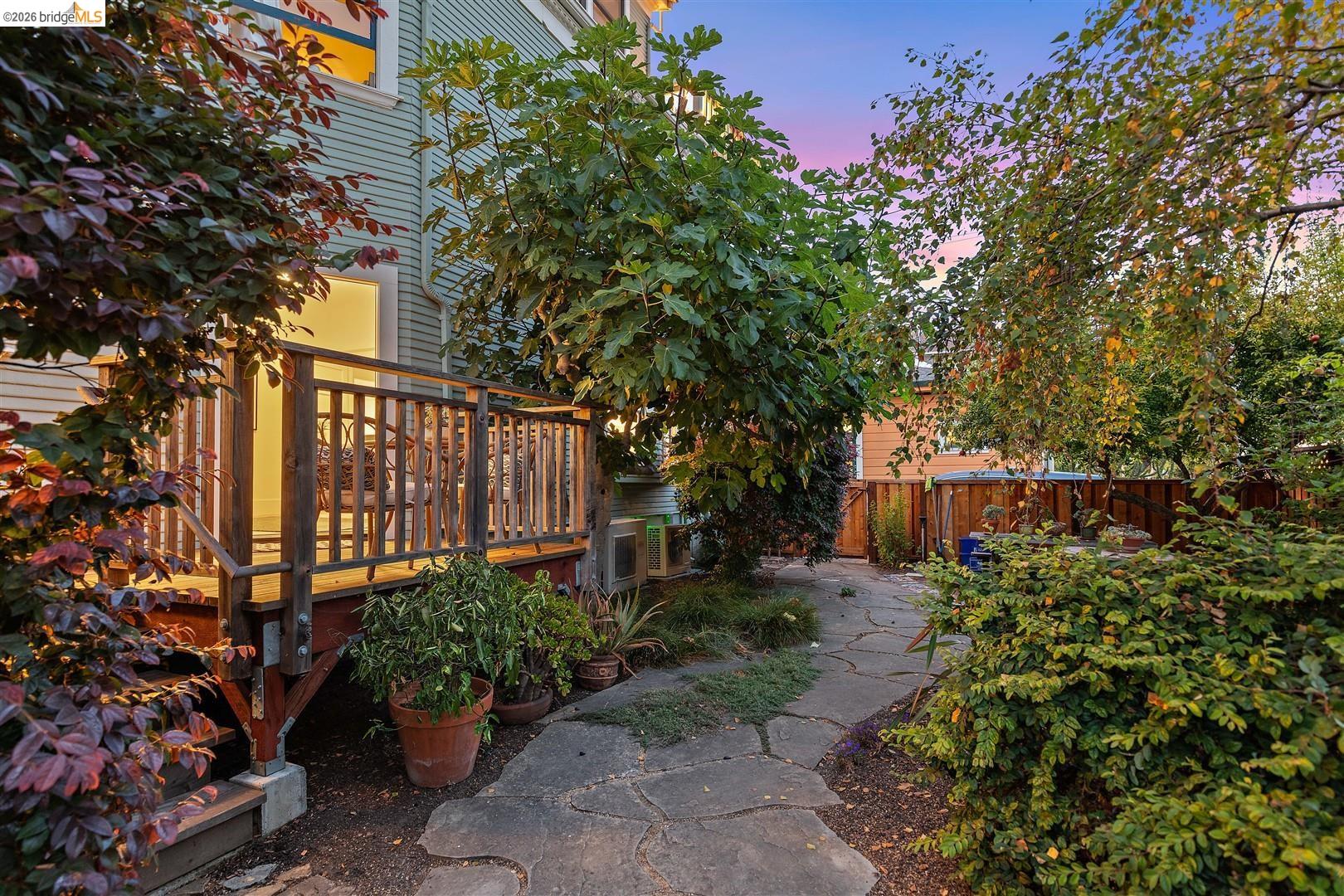 2259 Derby St, Berkeley CA 94705 — photo 39