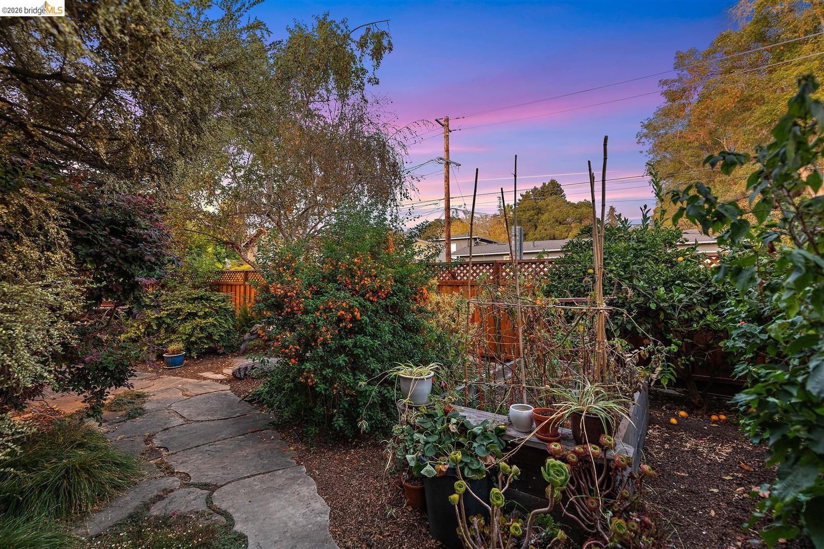 2259 Derby St, Berkeley CA 94705 — photo 40