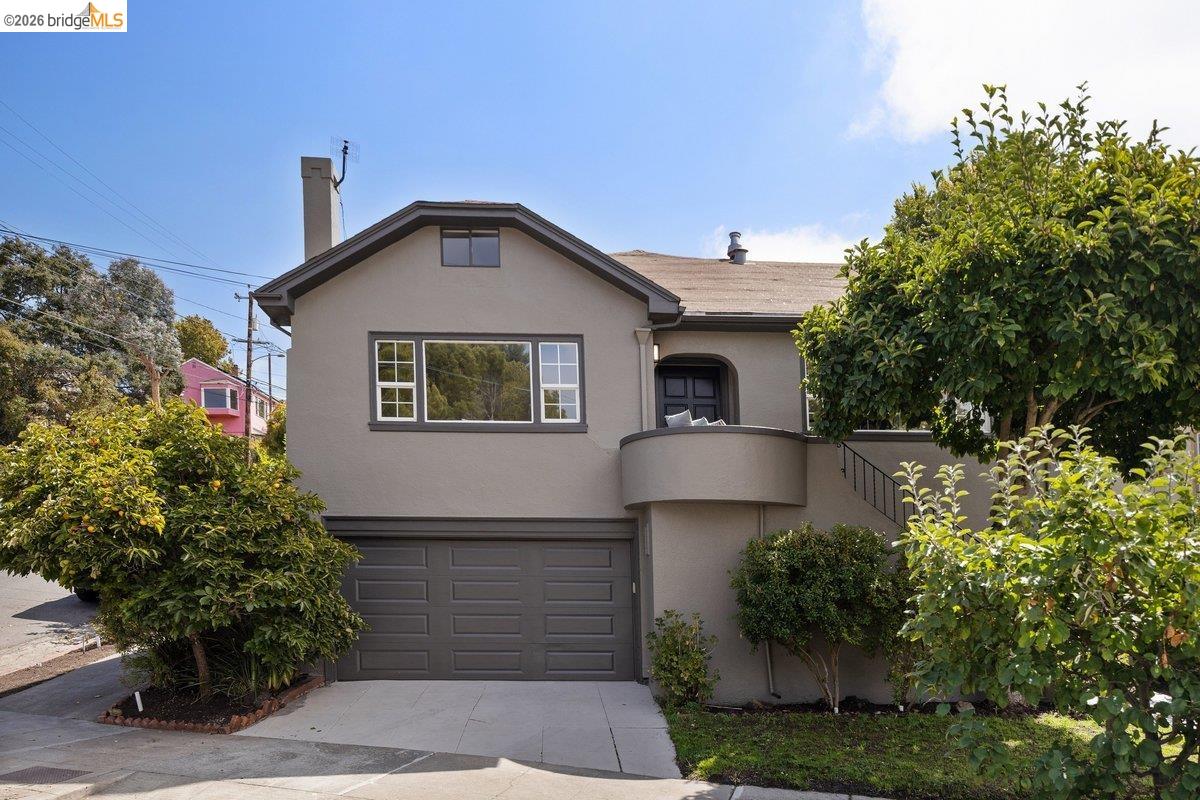 548 Wesley Ave, Oakland CA 94606 — photo 2