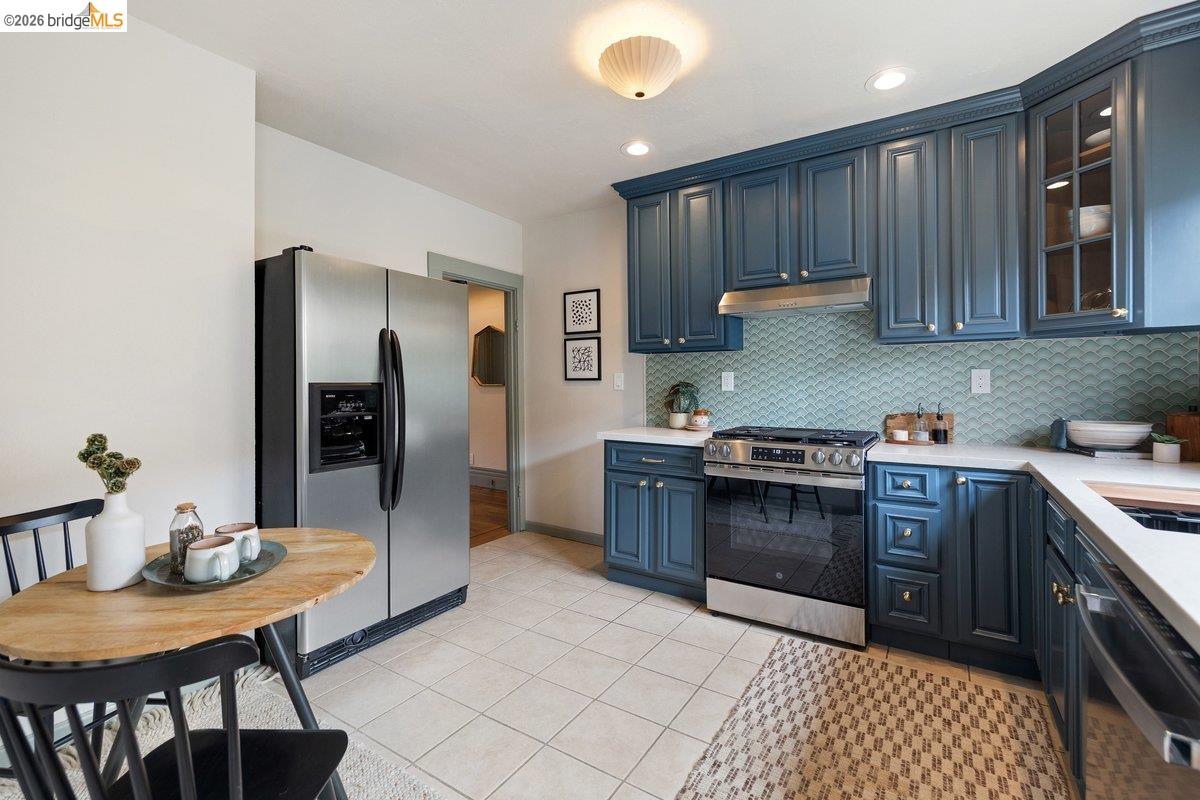 548 Wesley Ave, Oakland CA 94606 — photo 14