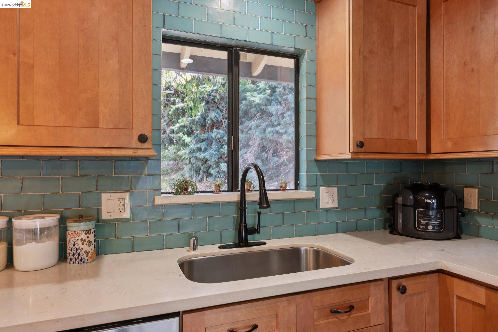 904 View Drive, Richmond CA 94803 — photo 23