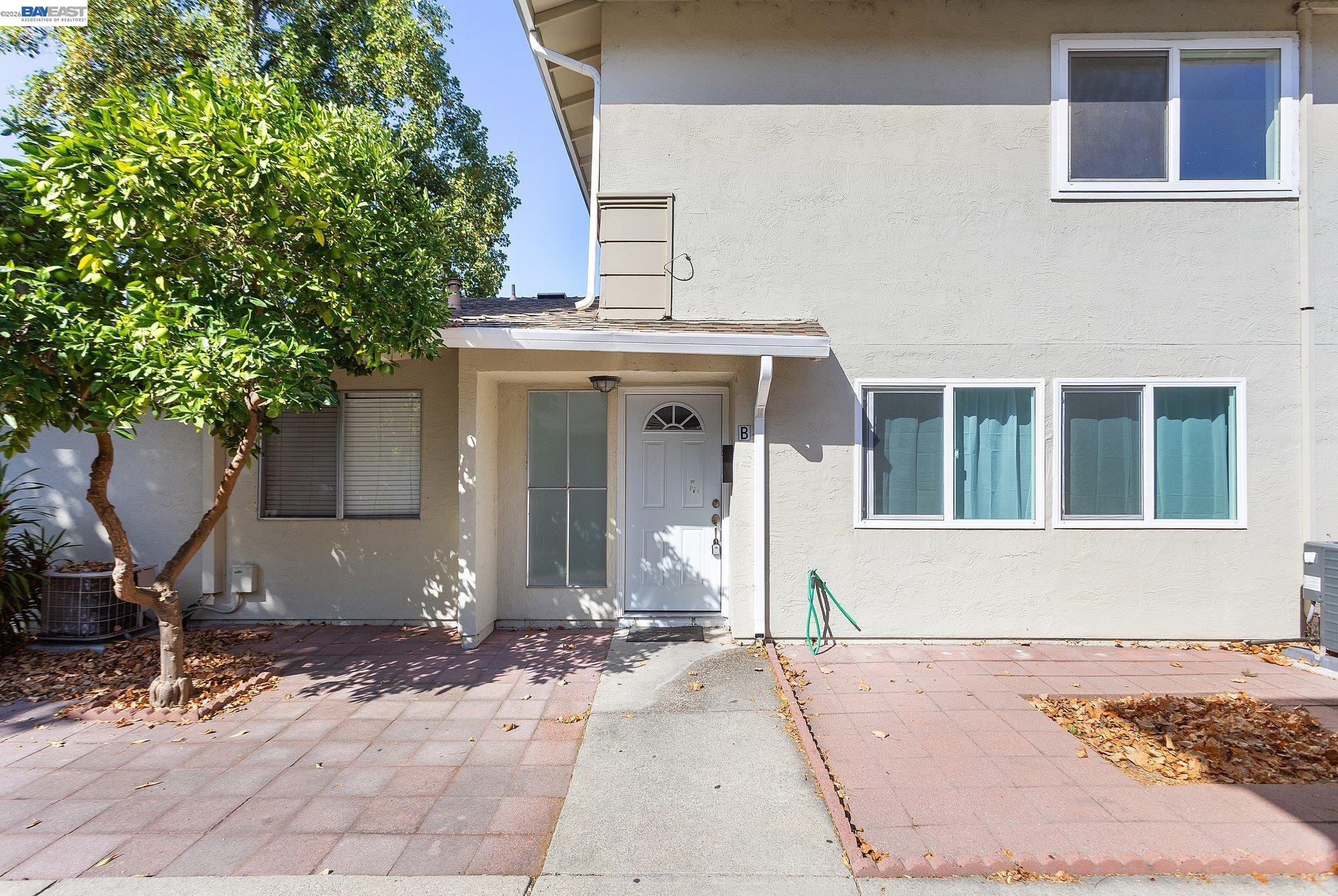 1387 Del Rio Cir # B, Concord CA 94518 — photo 2