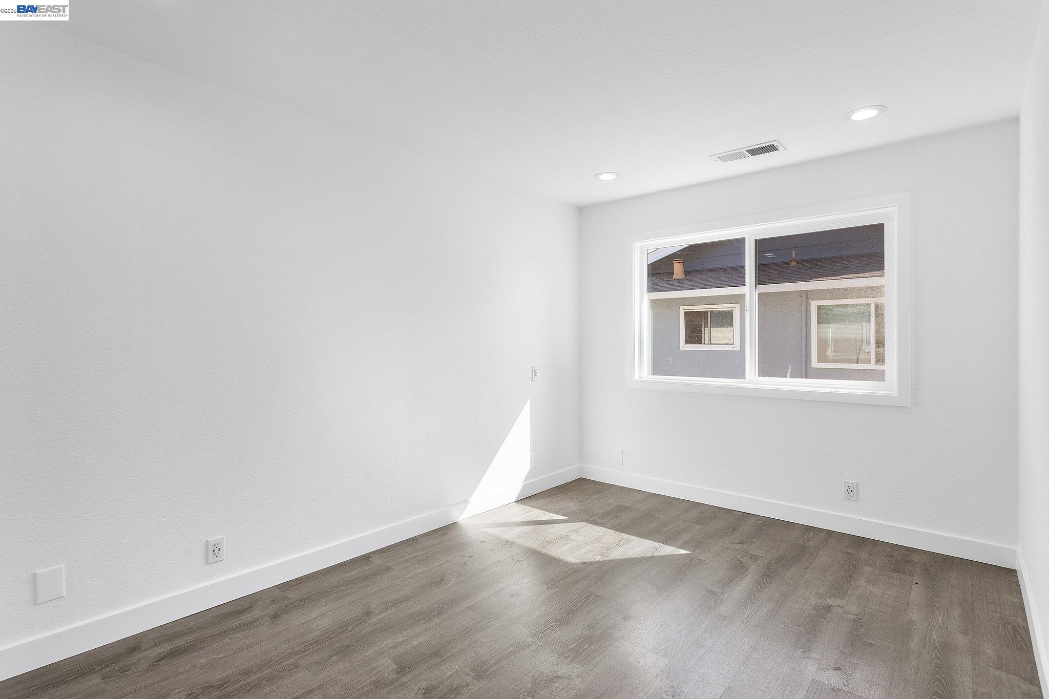 1387 Del Rio Cir # B, Concord CA 94518 — photo 13