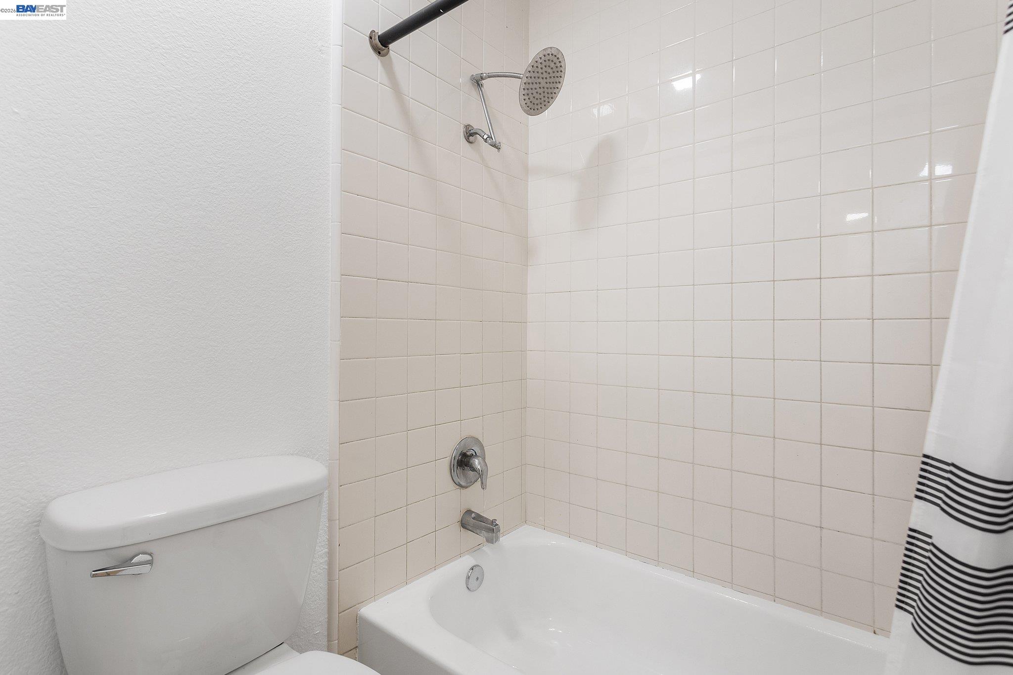 1387 Del Rio Cir # B, Concord CA 94518 — photo 16