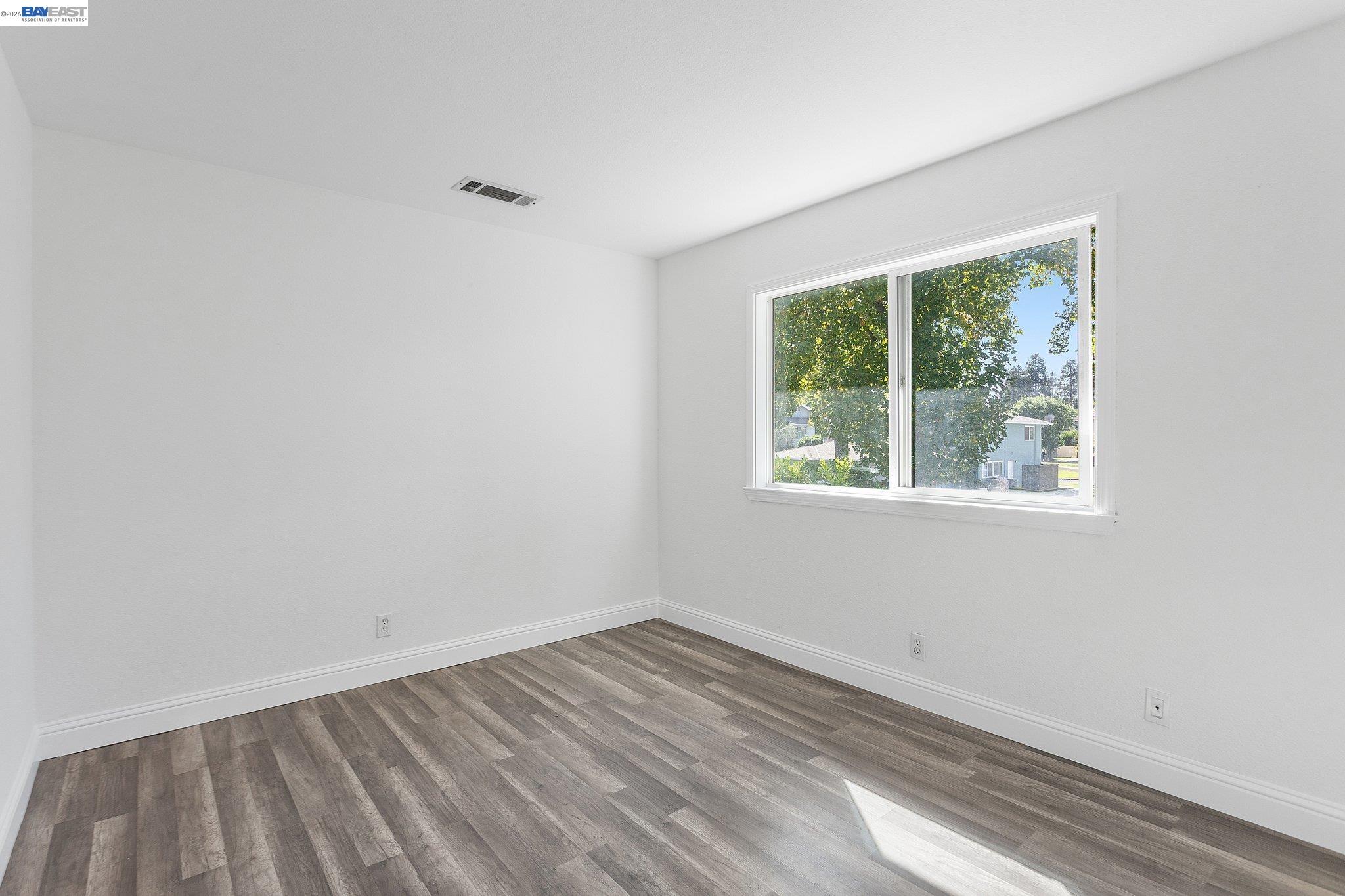 1387 Del Rio Cir # B, Concord CA 94518 — photo 17