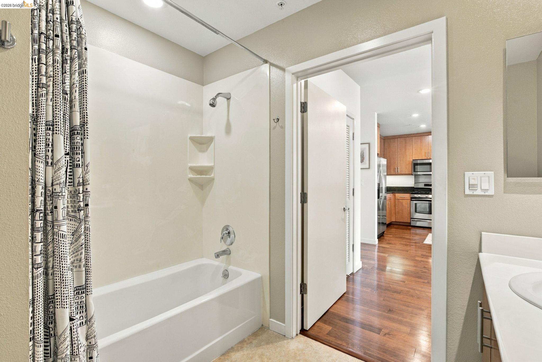 288 3rd st # 408, Oakland CA 94607 — photo 25