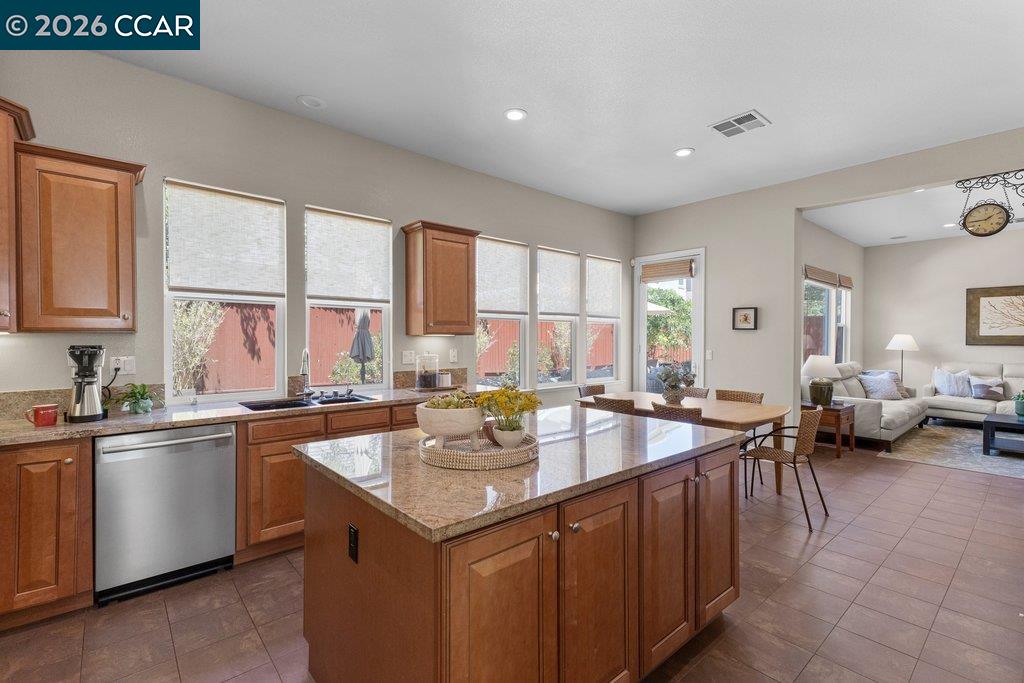 2012 Colmar St, Danville CA 94506 — photo 12