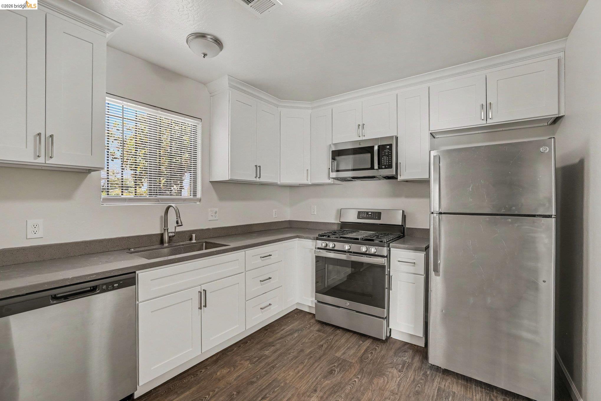 206 E 16Th St, Pittsburg CA 94565 — photo 8