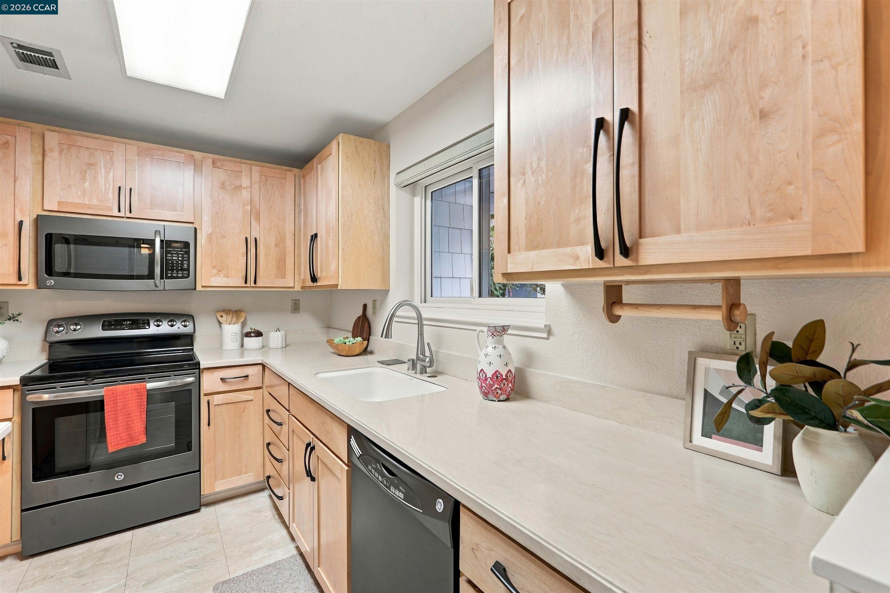 1298 Walden # 200, Walnut Creek CA 94597 — photo 8