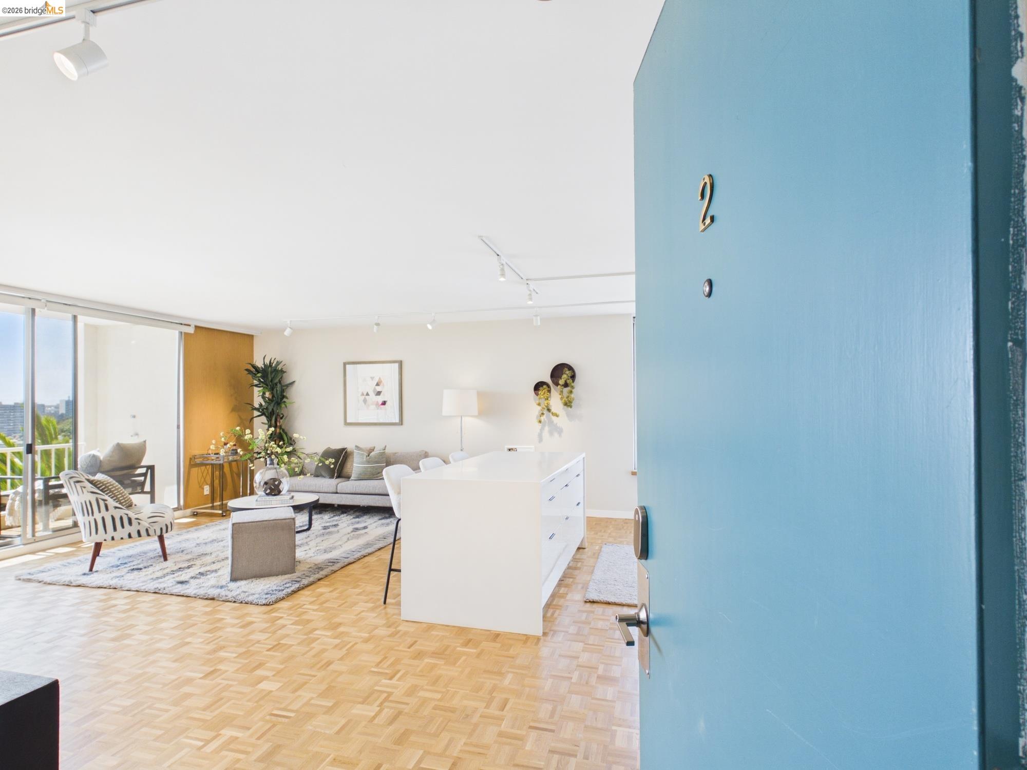 320 Lee St # 702, Oakland CA 94610 — photo 2