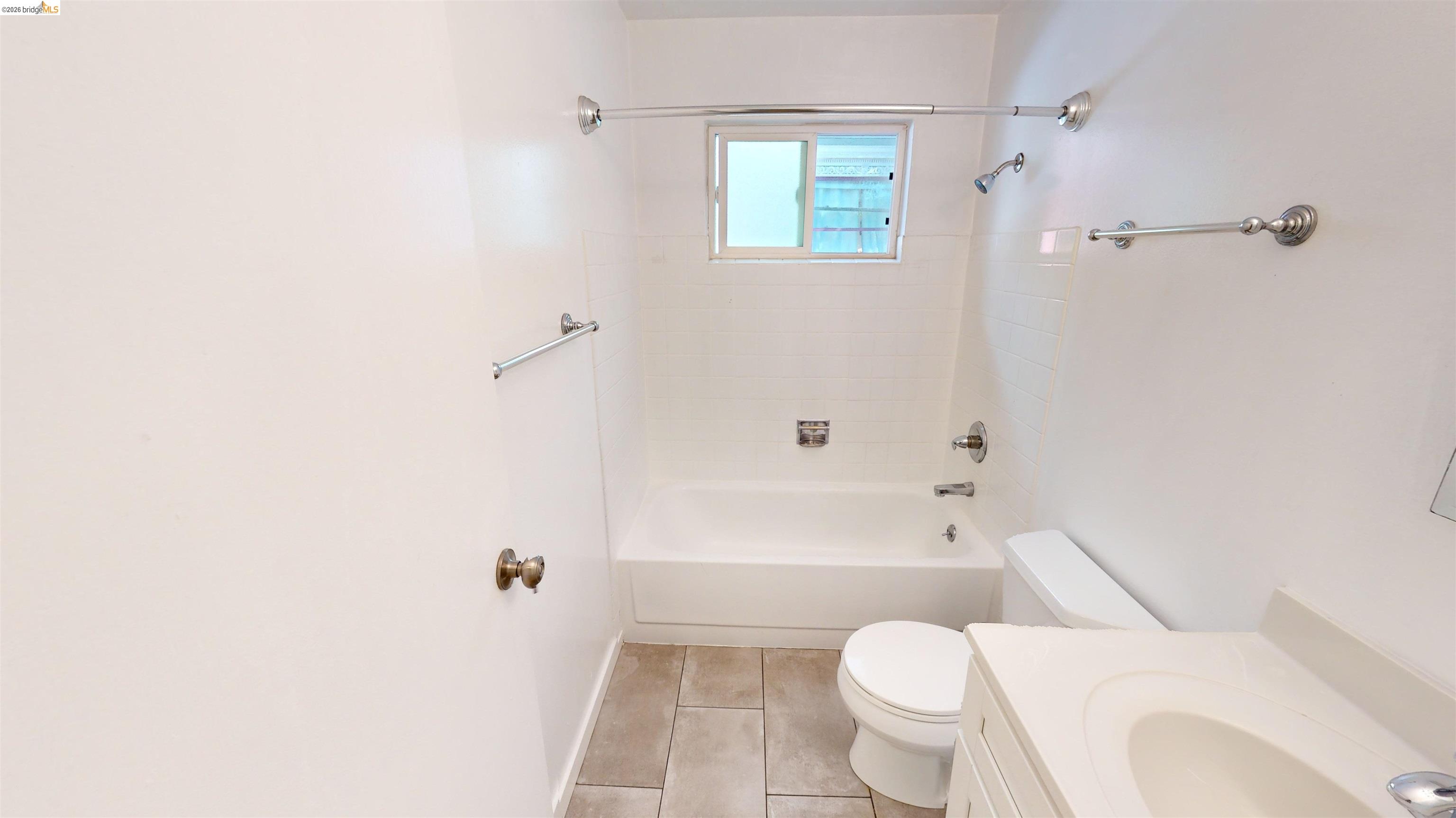 550 Fairmount Ave, Oakland CA 94611 — photo 9