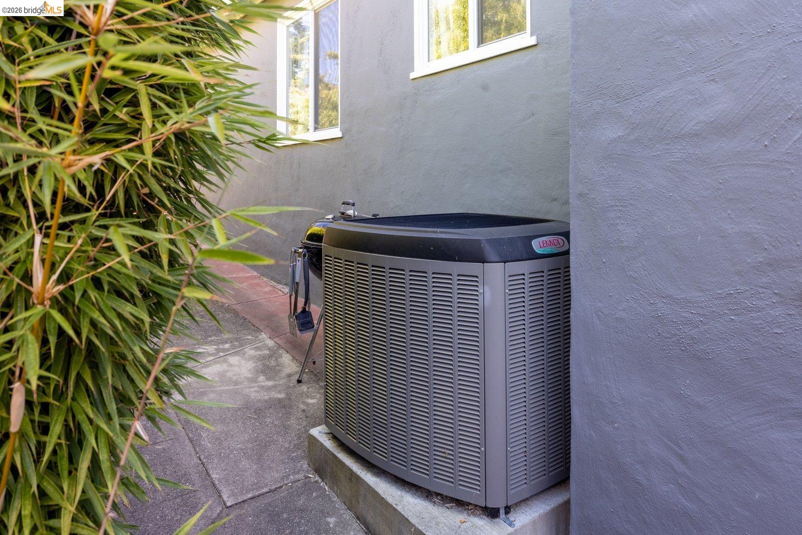 7542 Valentine St, Oakland CA 94605 — photo 28