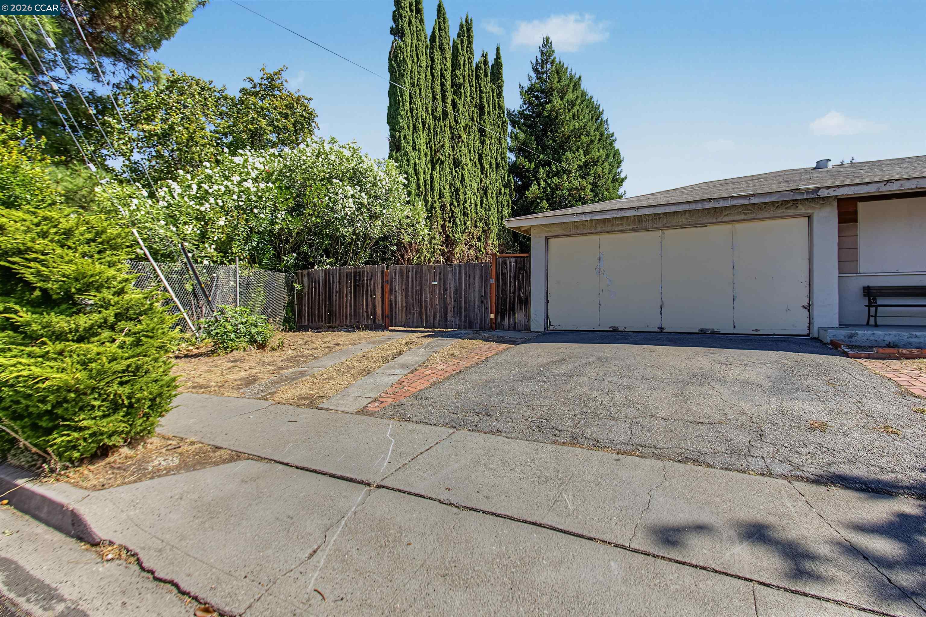 3865 Raap Ave, Martinez CA 94553 — photo 2