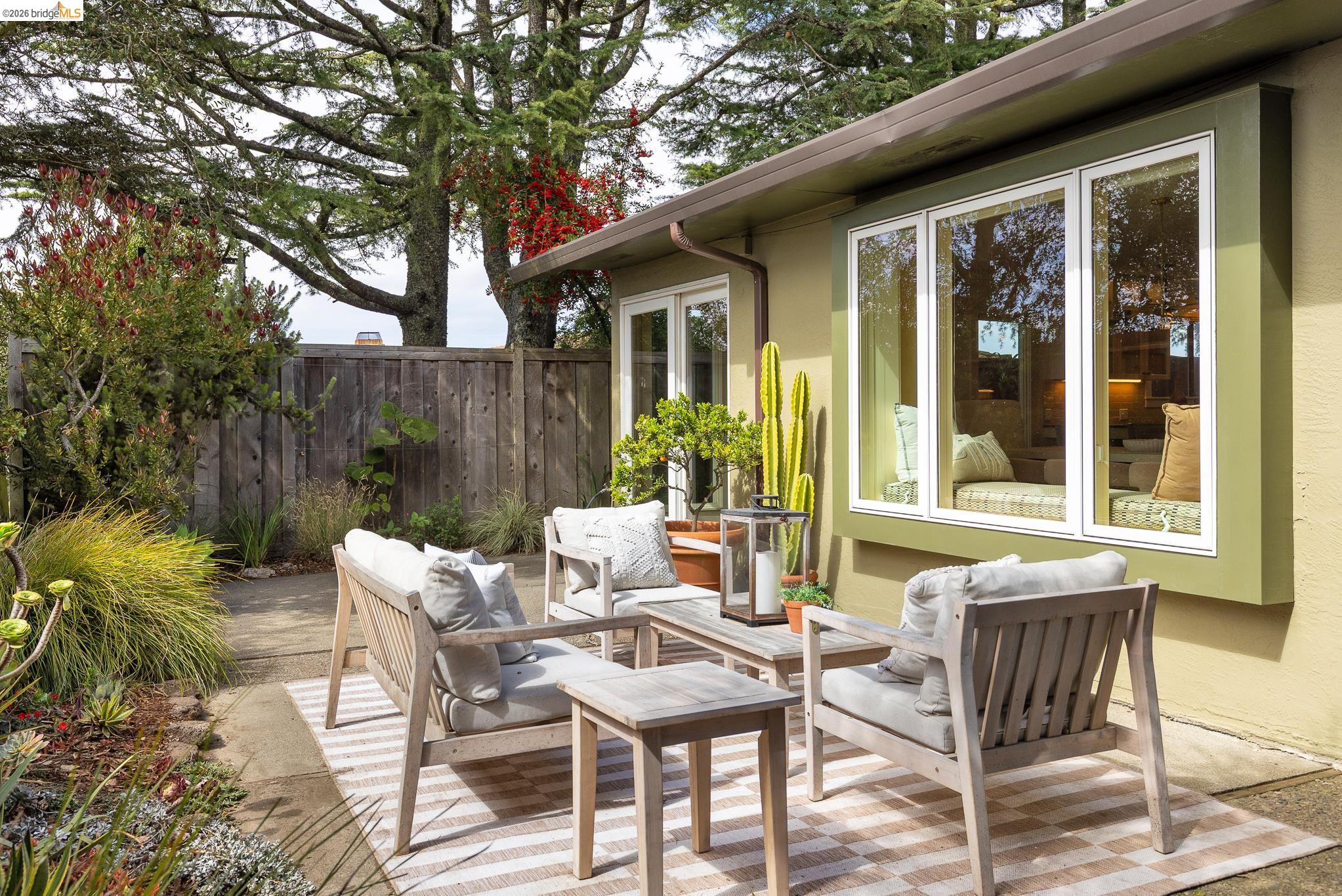 22 Kensington Ct, Kensington CA 94707 — photo 9