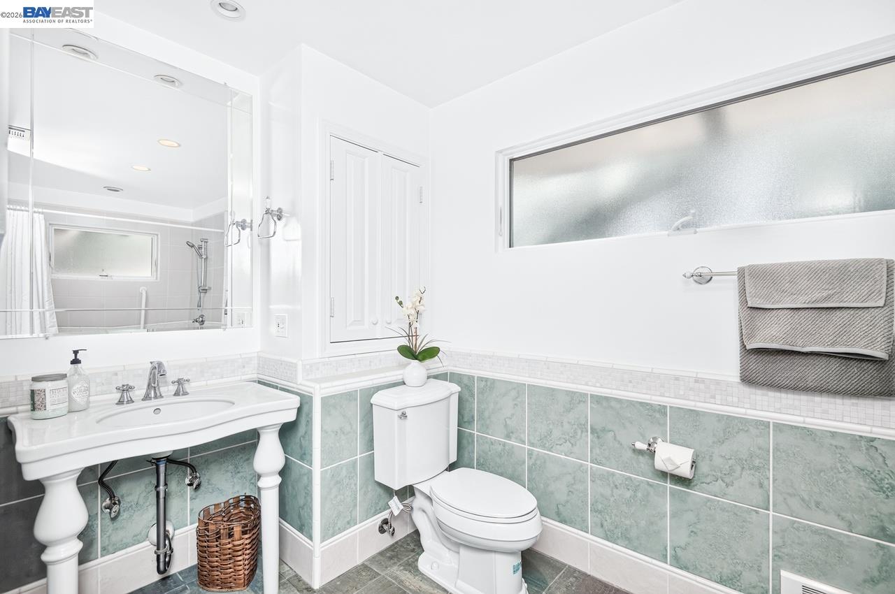 35575 Palomares Rd, Castro Valley CA 94552 — photo 38