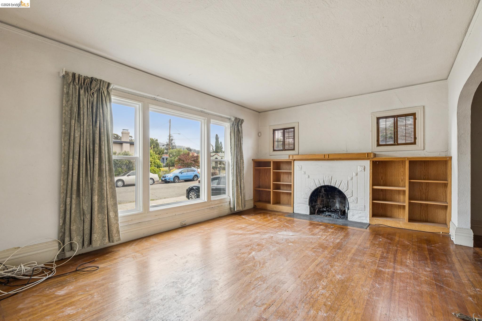 5621 Roberts Ave, Oakland, CA 94605 photo 2