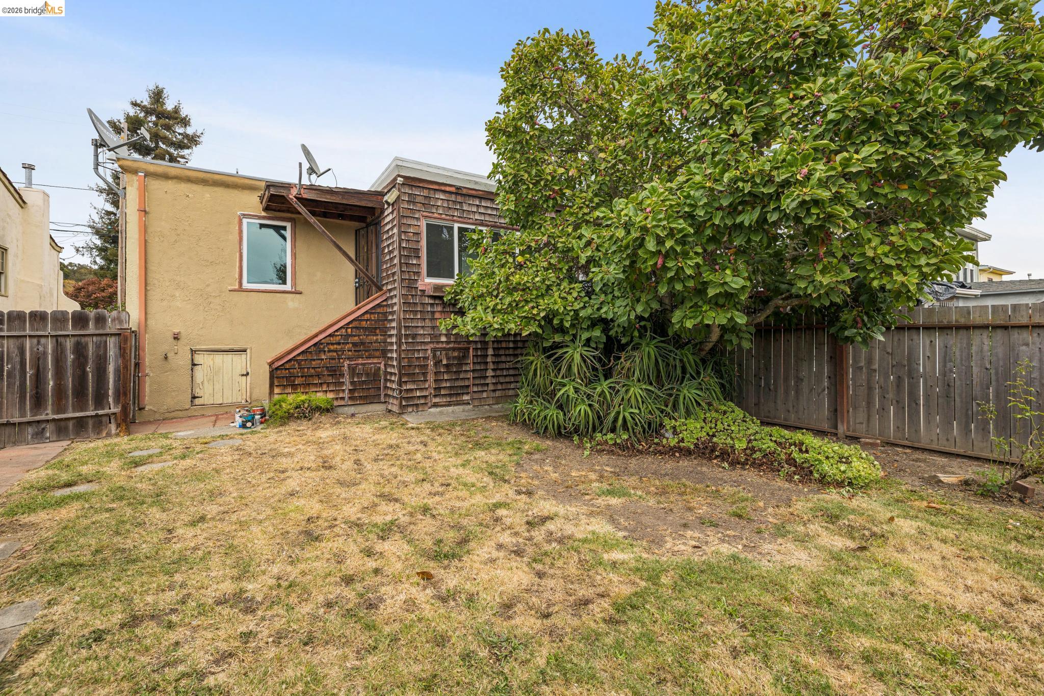 5621 Roberts Ave, Oakland, CA 94605 photo 12