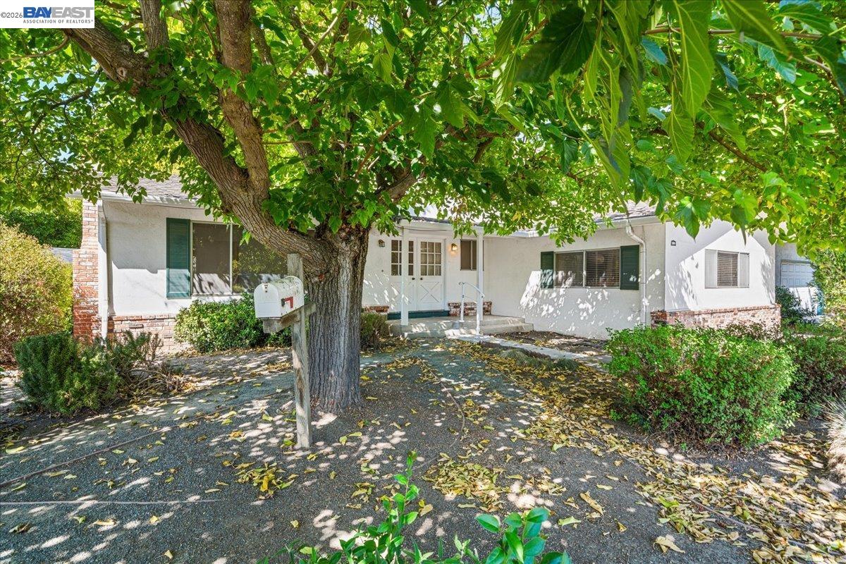 1099 Lynn St, Livermore CA 94550