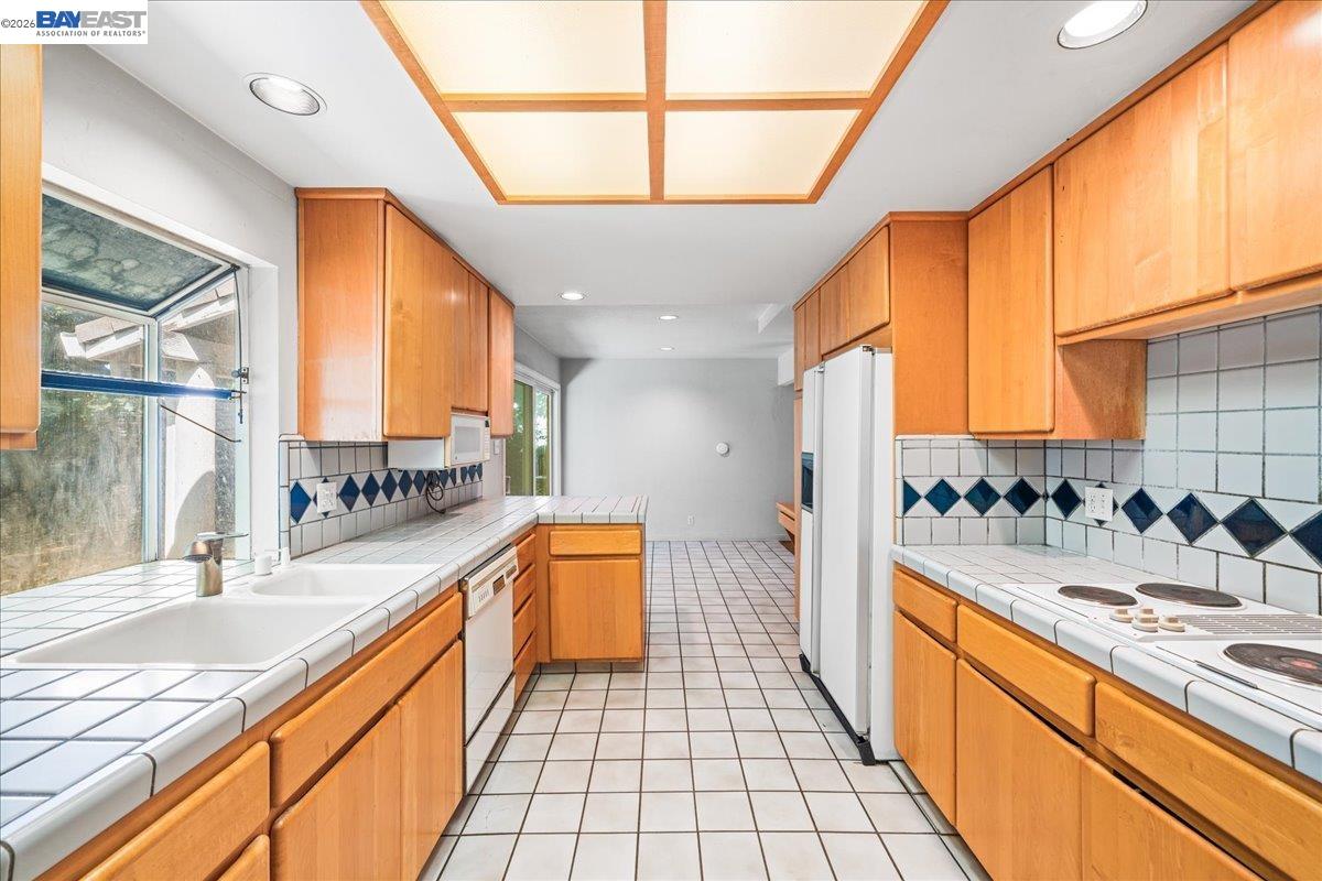 1099 Lynn St, Livermore CA 94550 — photo 12