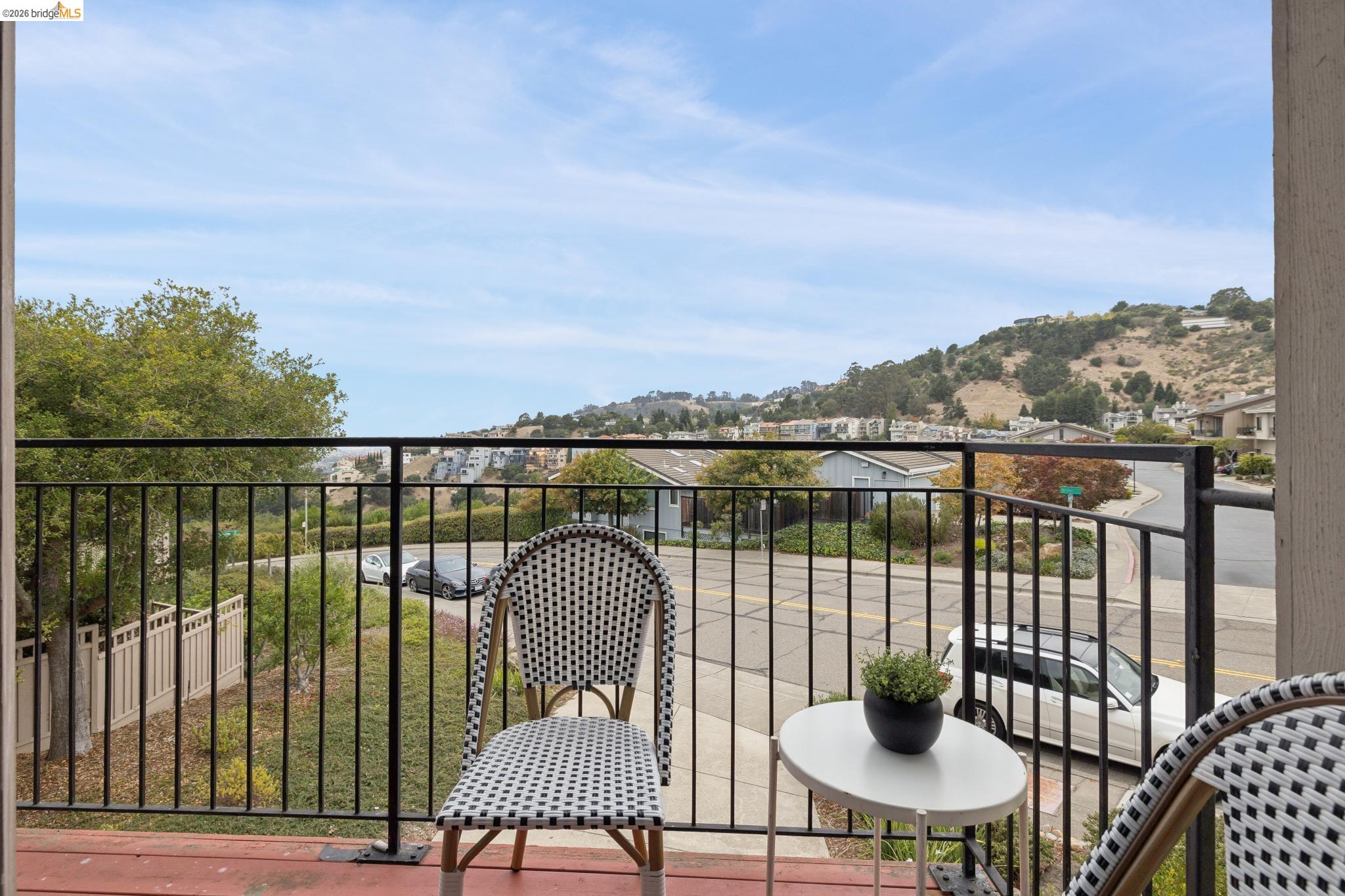 557 Hiller Dr, Oakland CA 94618 — photo 12