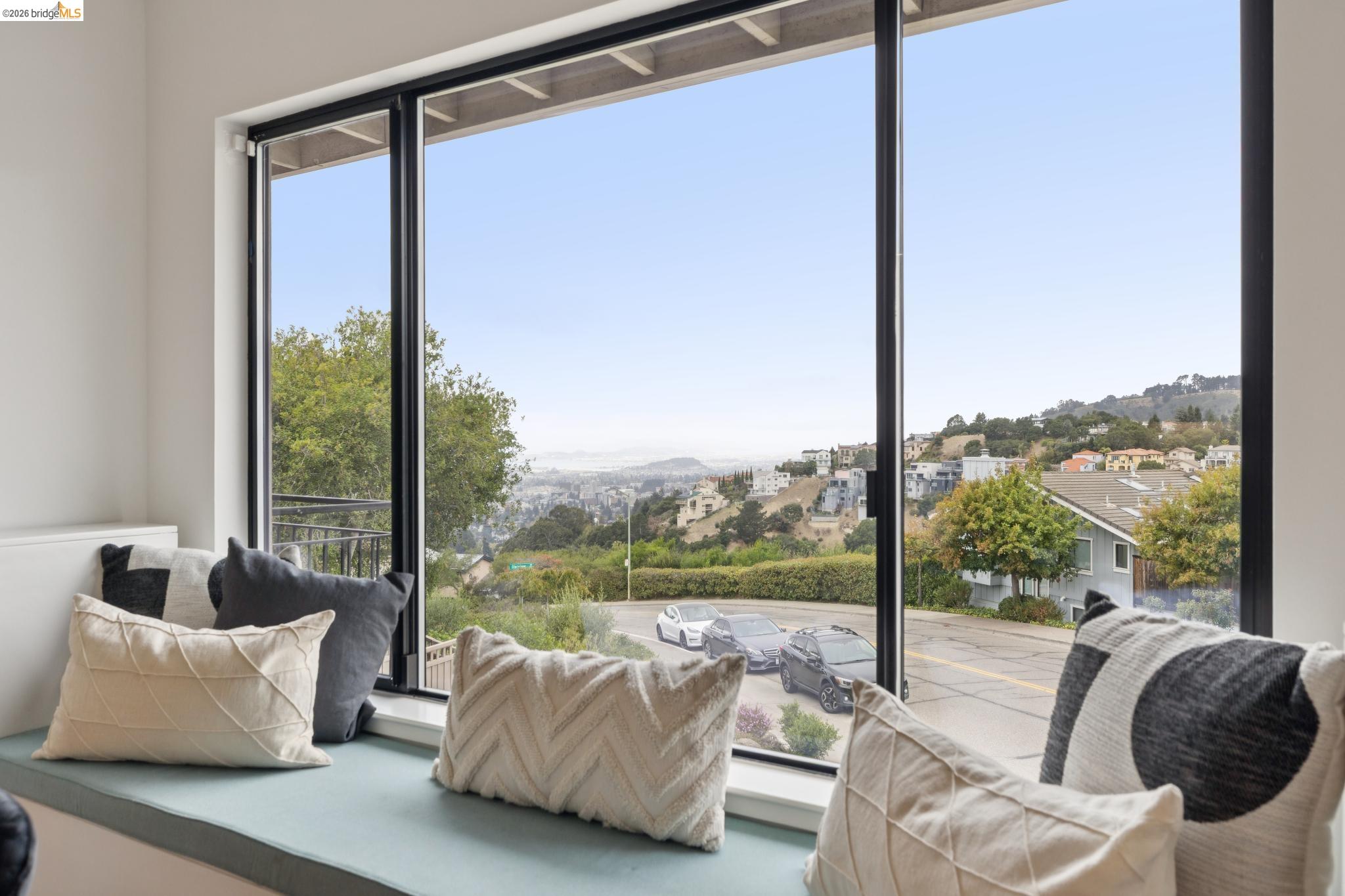 557 Hiller Dr, Oakland CA 94618 — photo 20