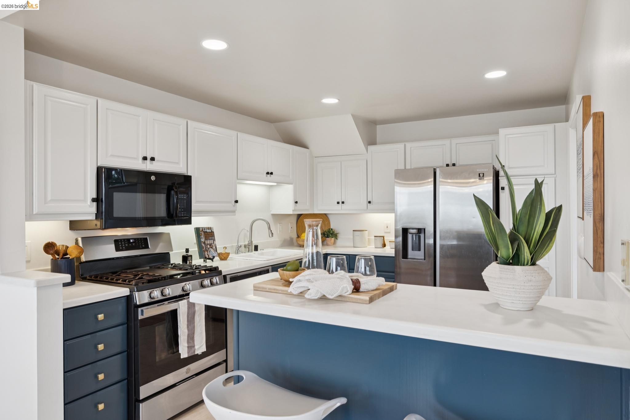 557 Hiller Dr, Oakland CA 94618 — photo 24