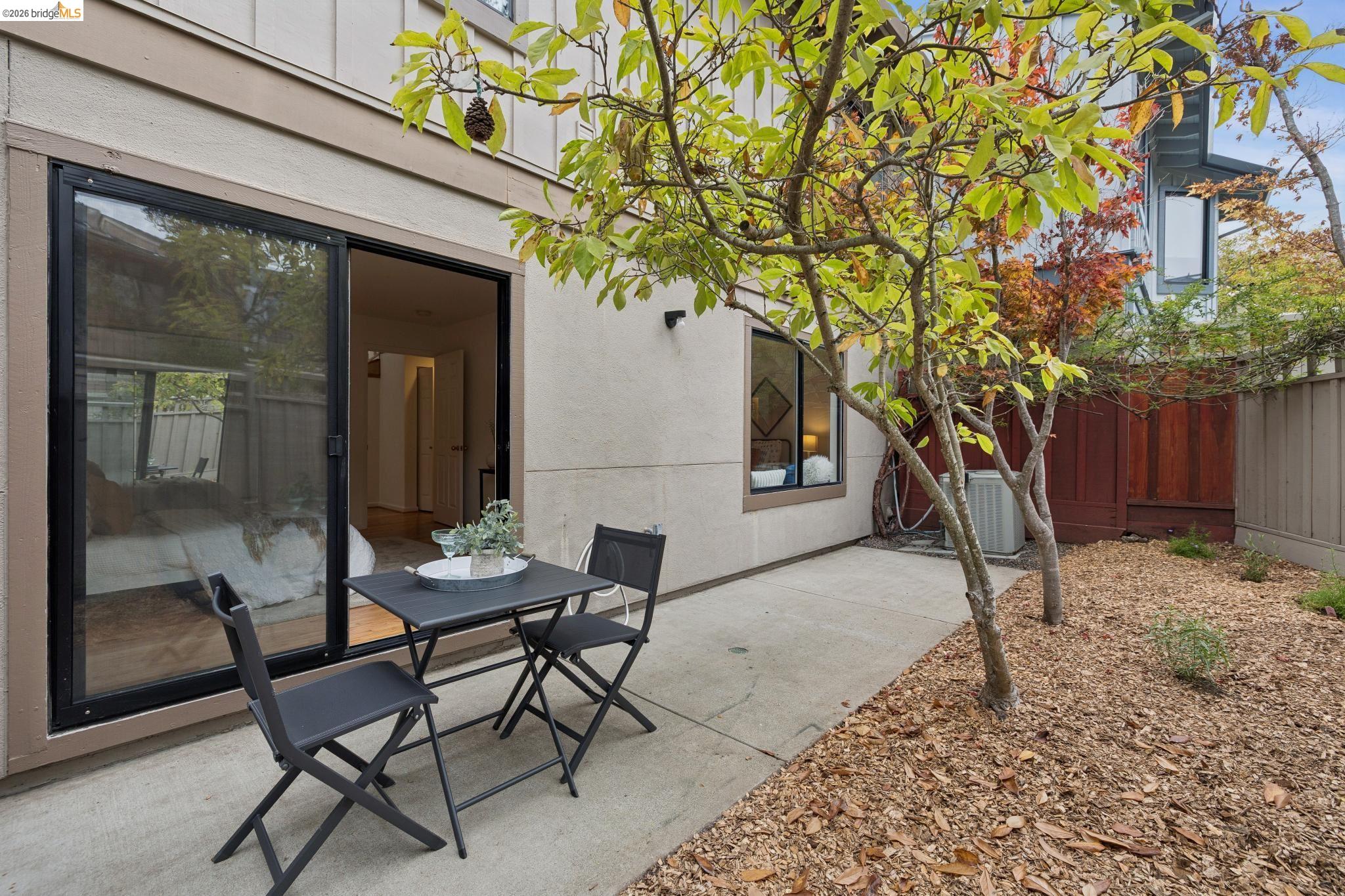 557 Hiller Dr, Oakland CA 94618 — photo 59